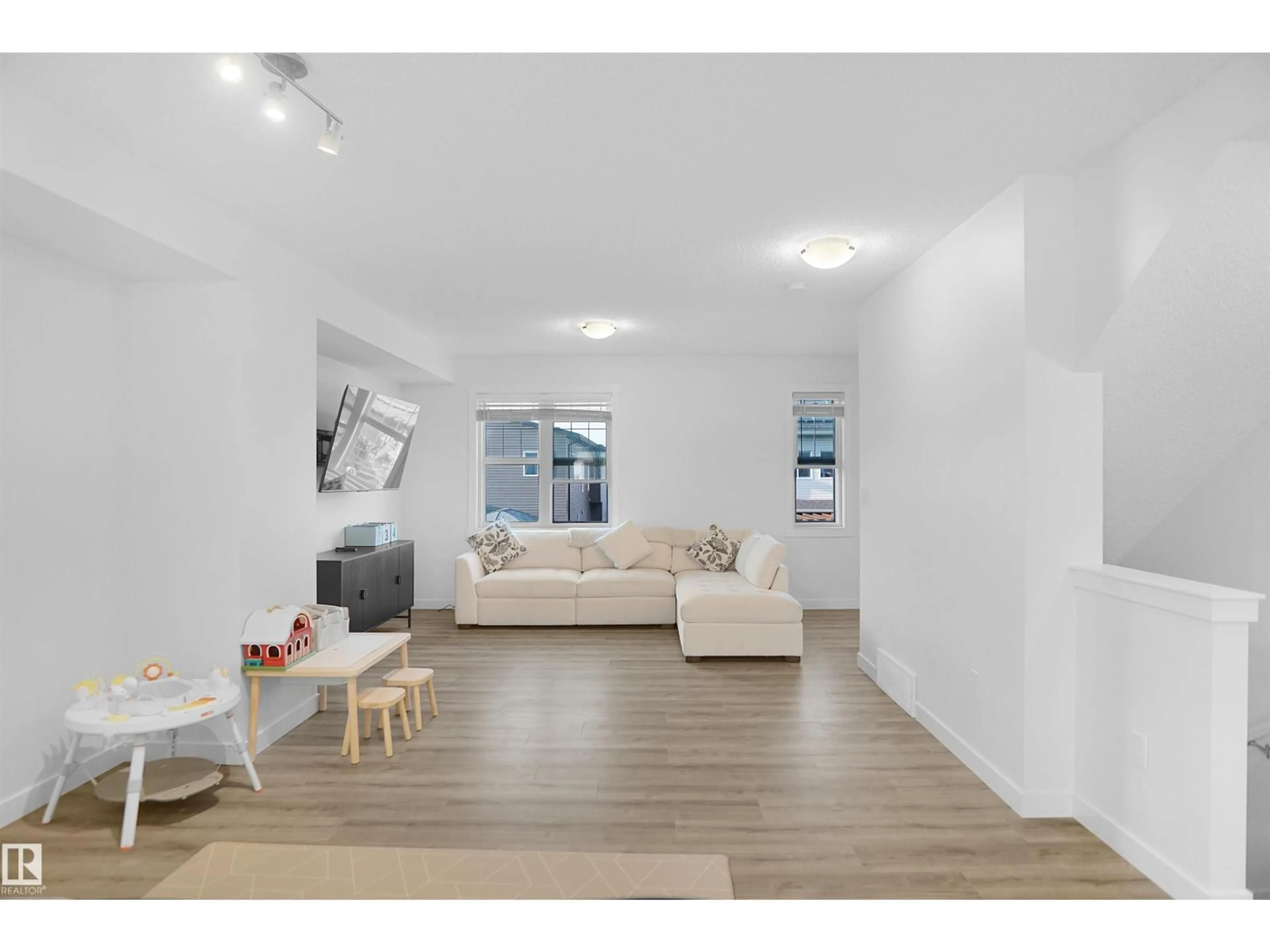 A pic of a room for 903 - 19 CRYSTALLINA NERA WY, Edmonton Alberta T5Z0N6