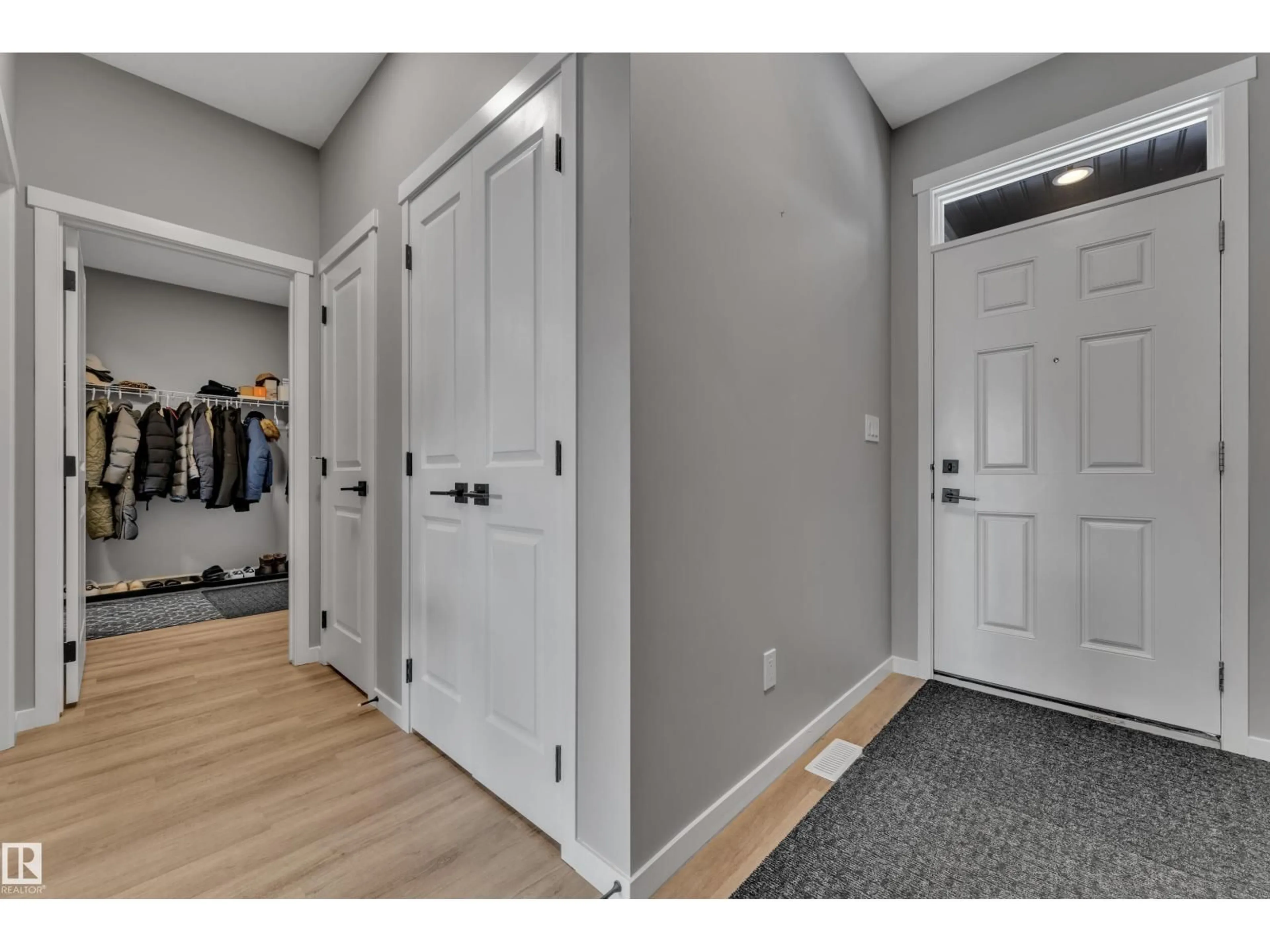 Indoor entryway for 21853 98A AV, Edmonton Alberta T5T7J3