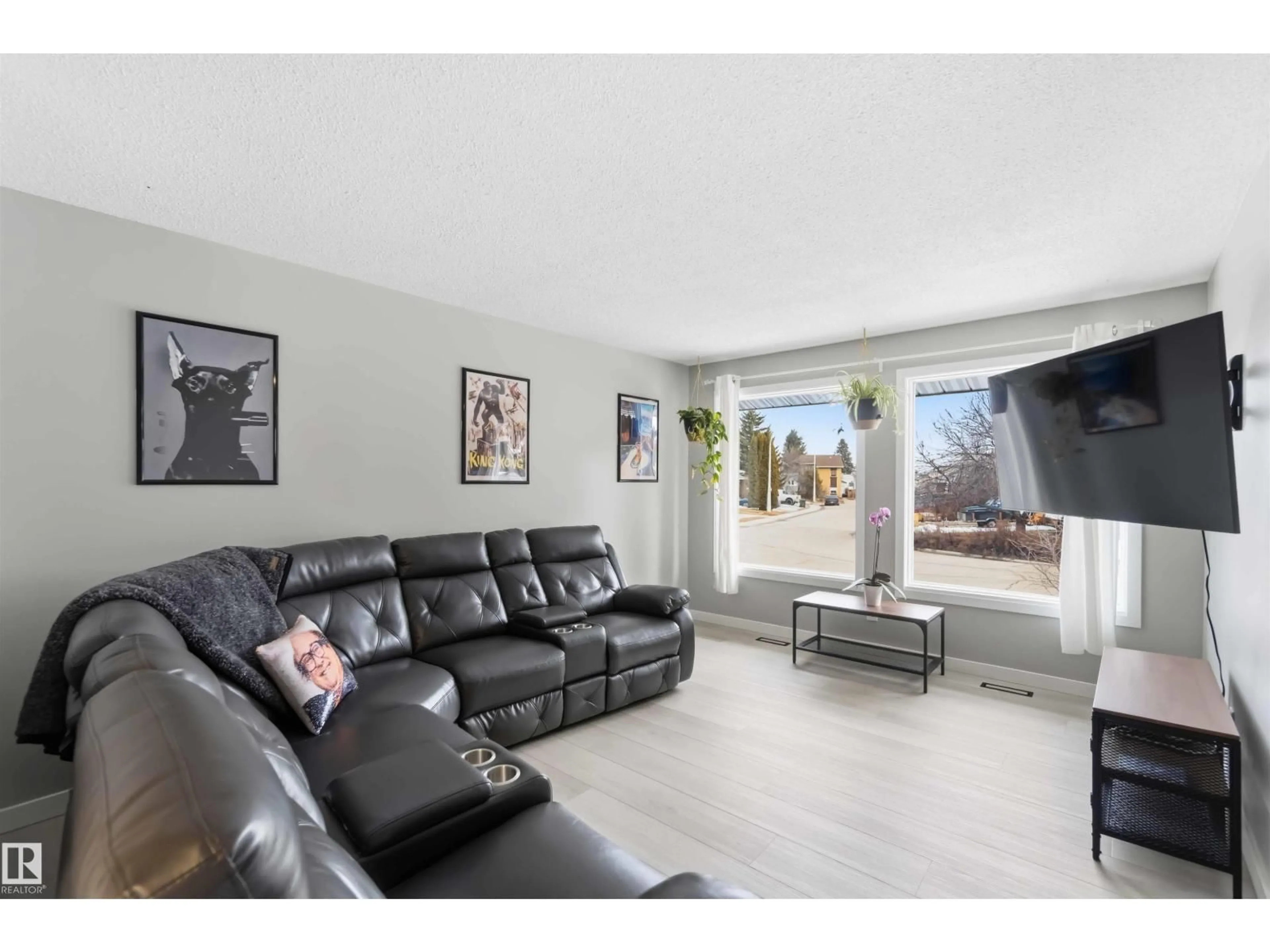 Living room with furniture, unknown for 5 WELLINGTON CR, Spruce Grove Alberta T7X1K6