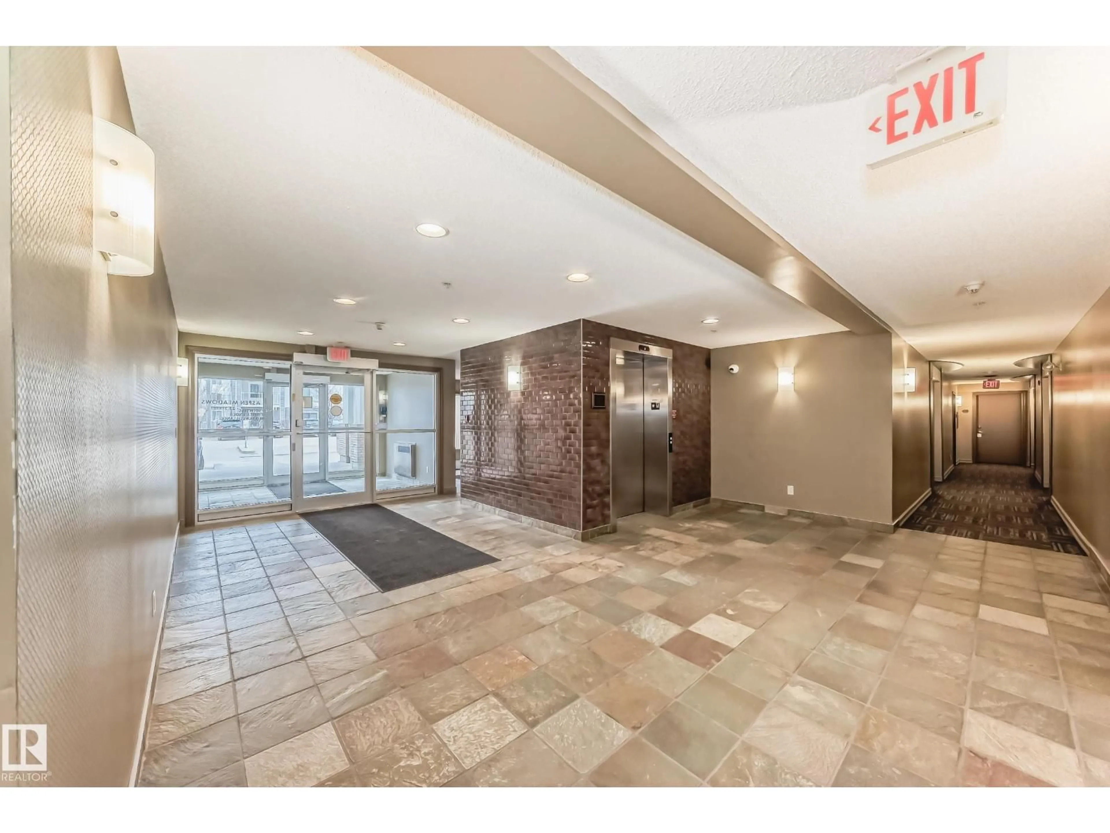 Indoor foyer for #201 - 4407 23 ST, Edmonton Alberta T6T0B9