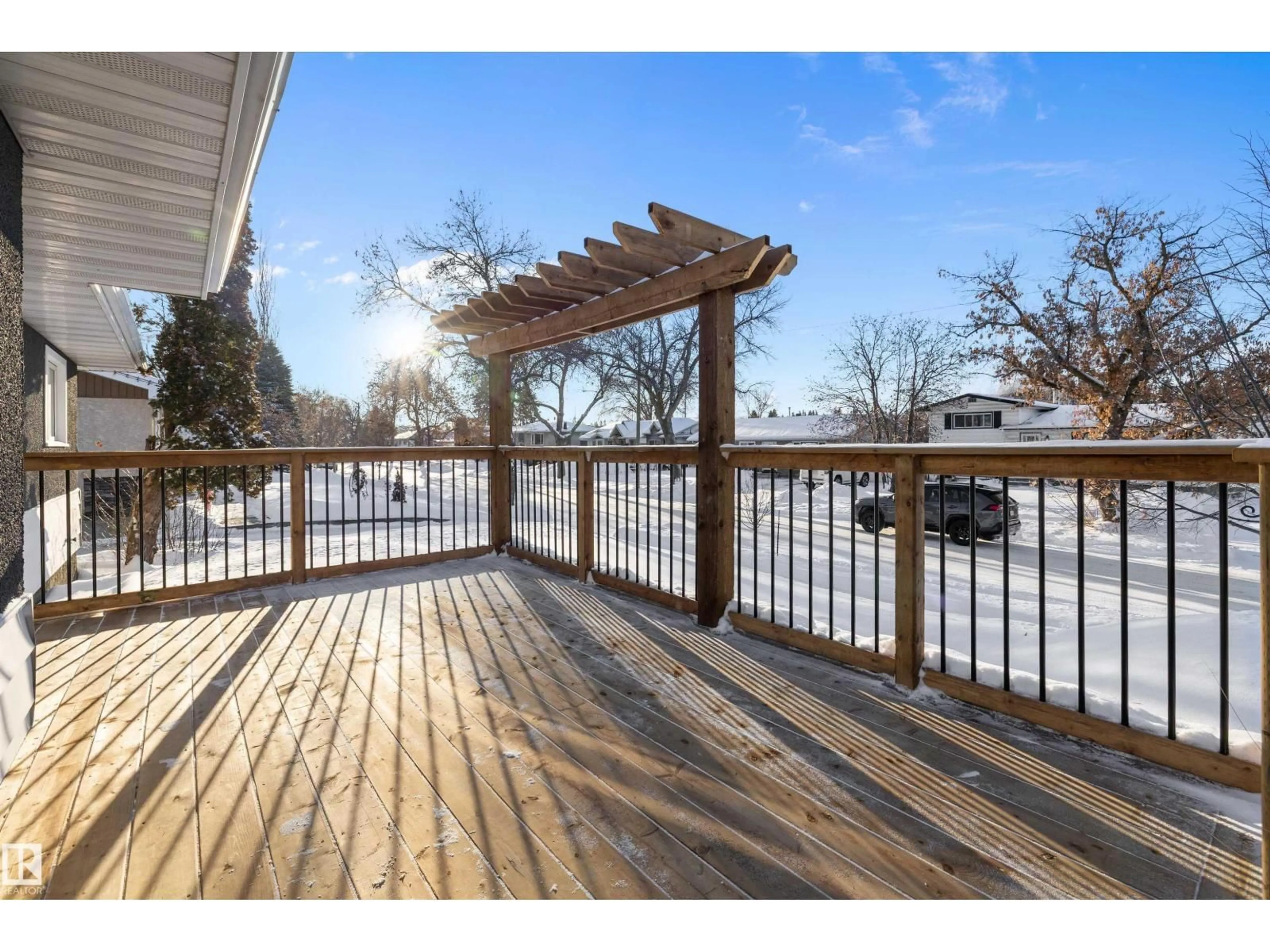 Patio, water/lake/river/ocean view for 49 SHERIDAN DR, St. Albert Alberta T8N1N1