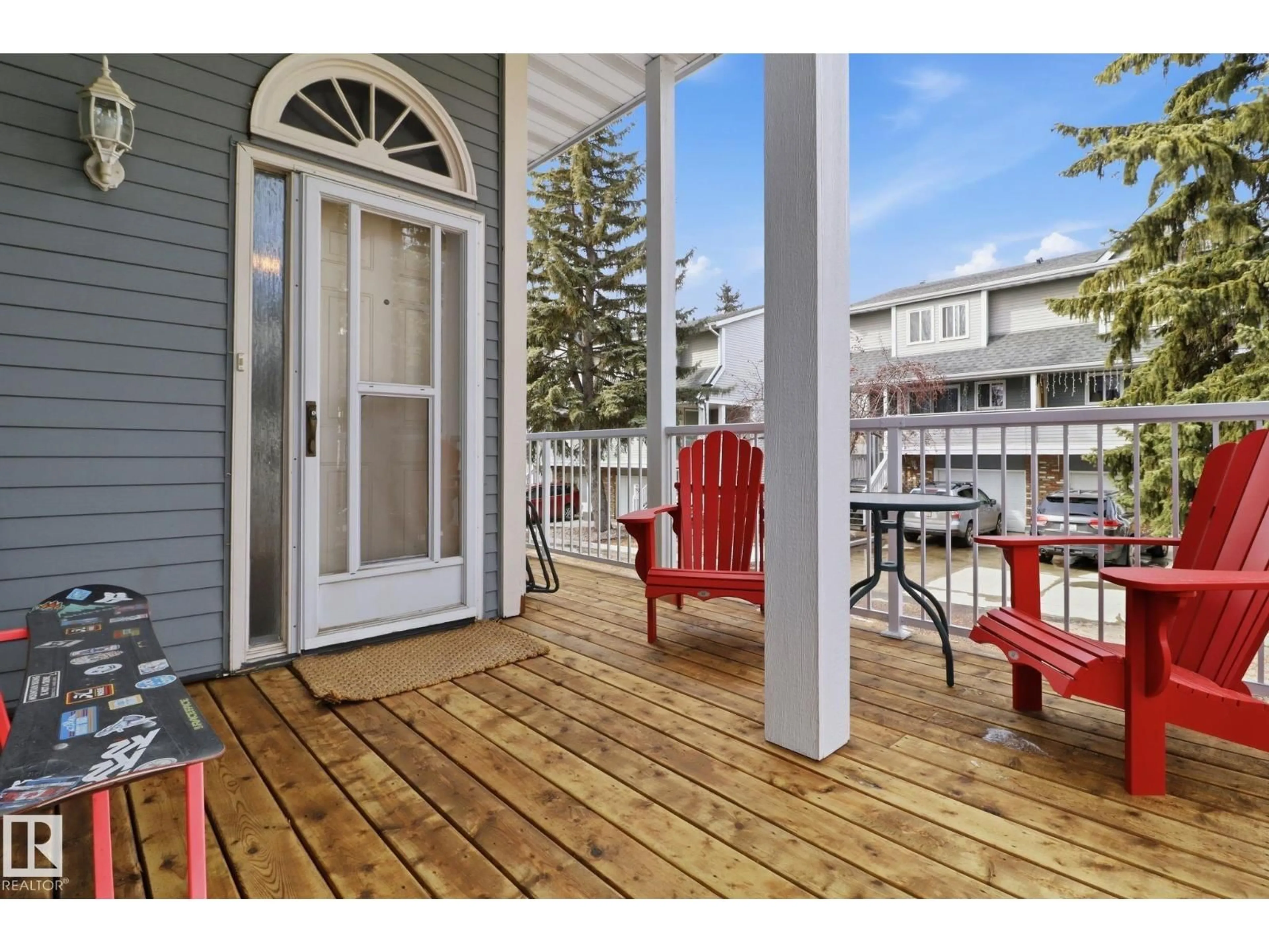 Patio, unknown for 531 WOODBRIDGE WY, Sherwood Park Alberta T8A4G9