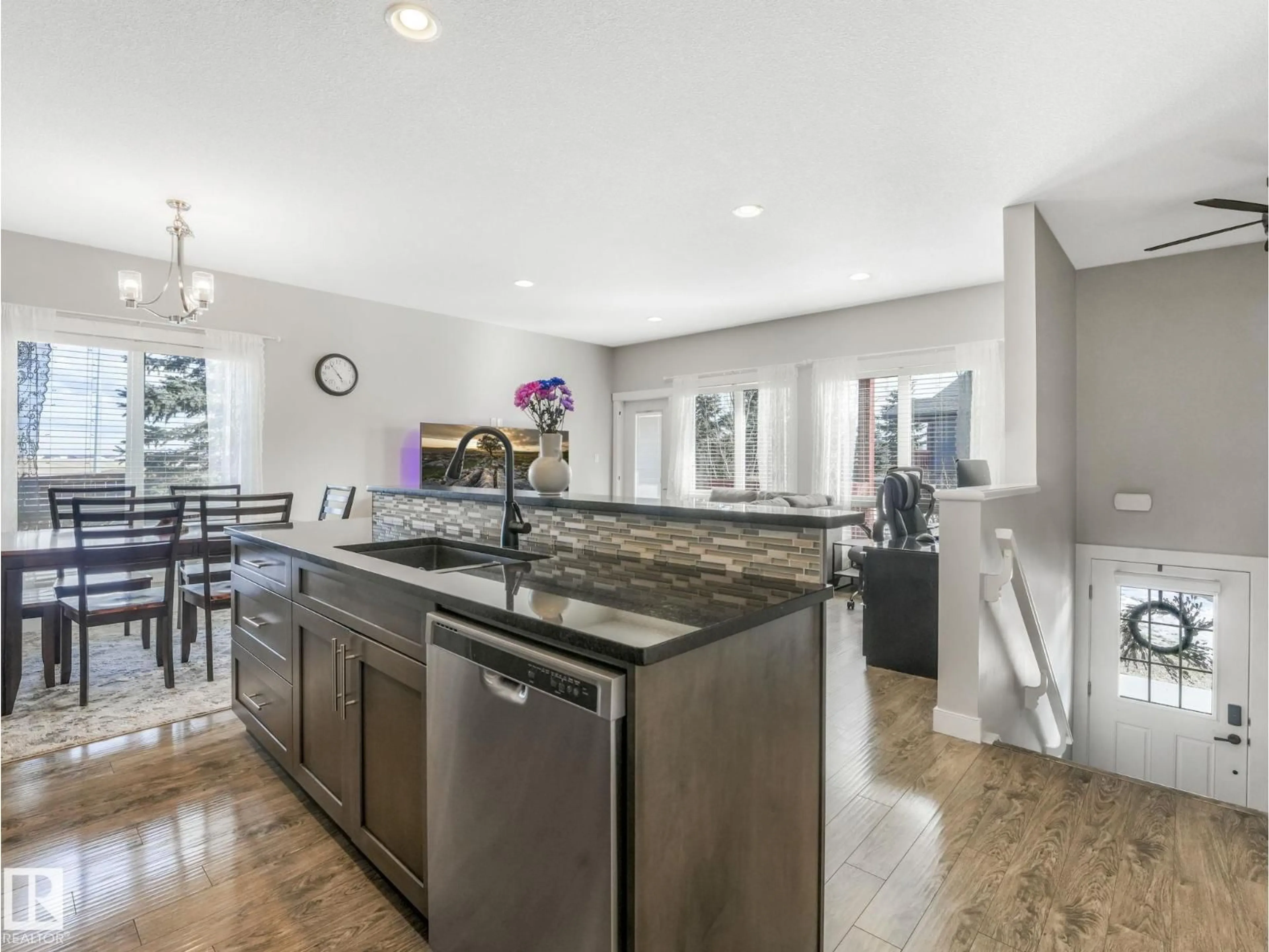 Open concept kitchen, unknown for 1304 GRAYBRIAR GR, Stony Plain Alberta T7Z0G1