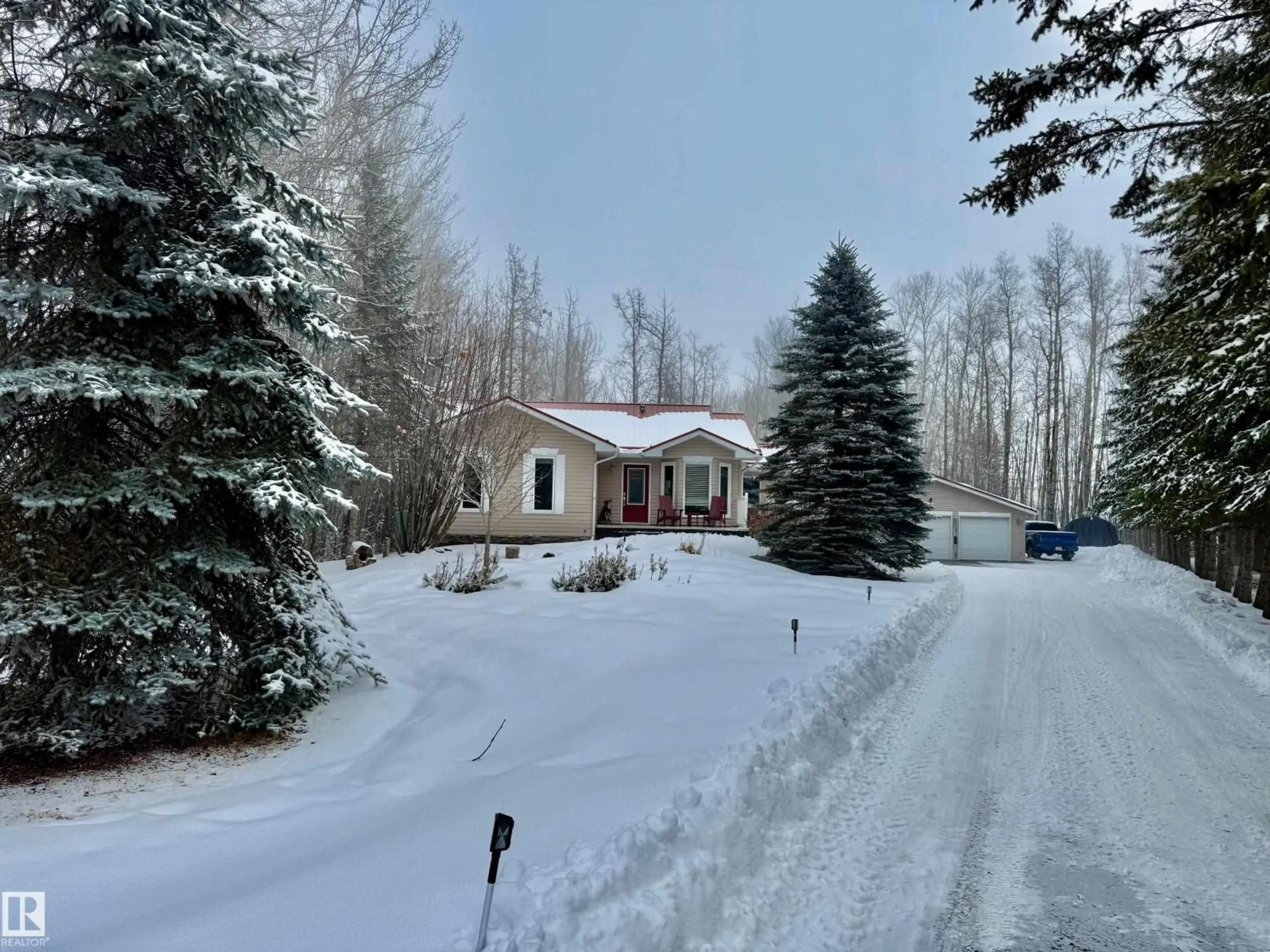 A pic from outside/outdoor area/front of a property/back of a property/a pic from drone, unknown for 25B GOLDEN CR, Rural Leduc County Alberta T0C2P0