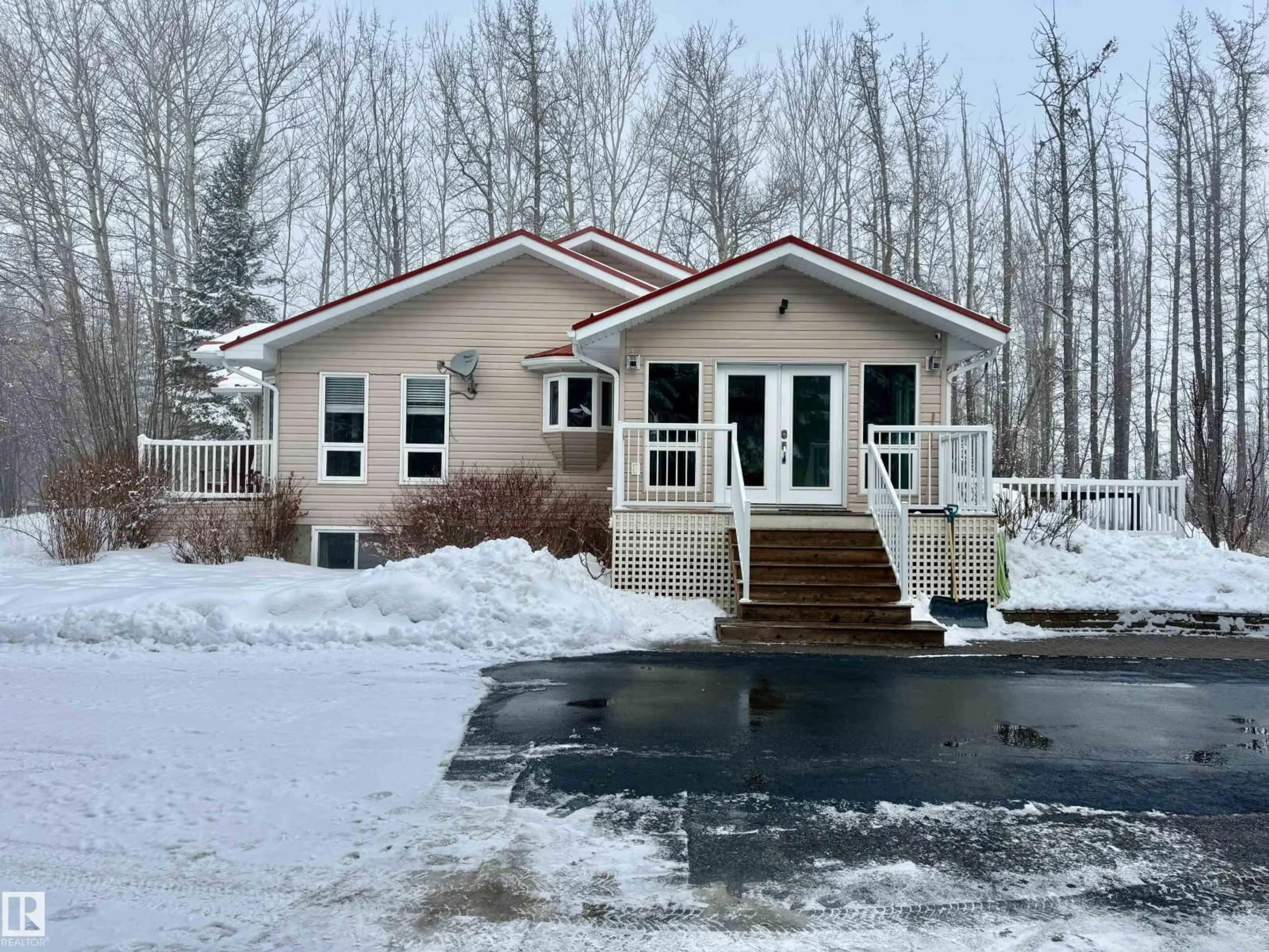 Home with vinyl exterior material, unknown for 25B GOLDEN CR, Rural Leduc County Alberta T0C2P0