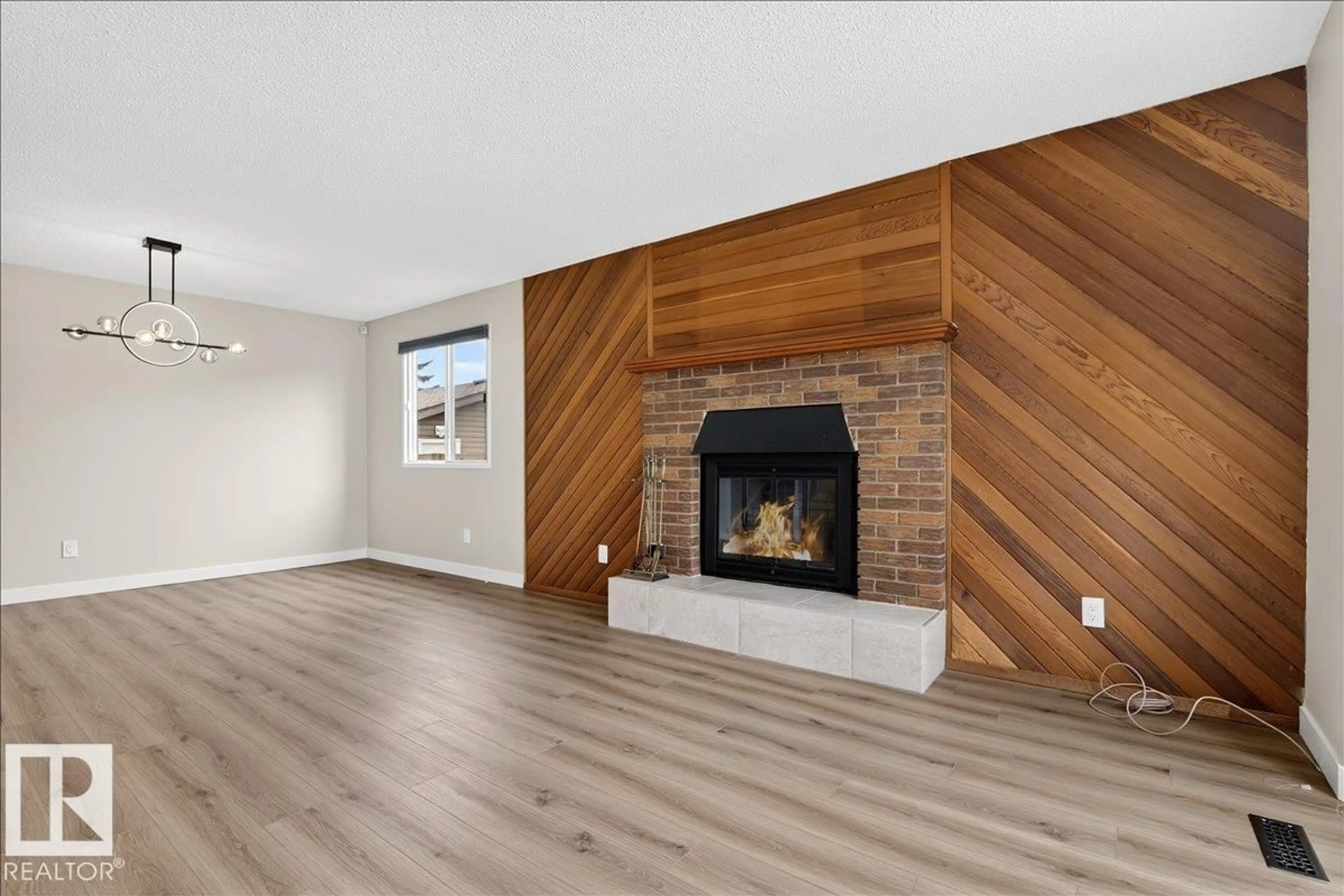 A pic of a room for 12 GRAND MEADOW CR, Edmonton Alberta T6L1A2