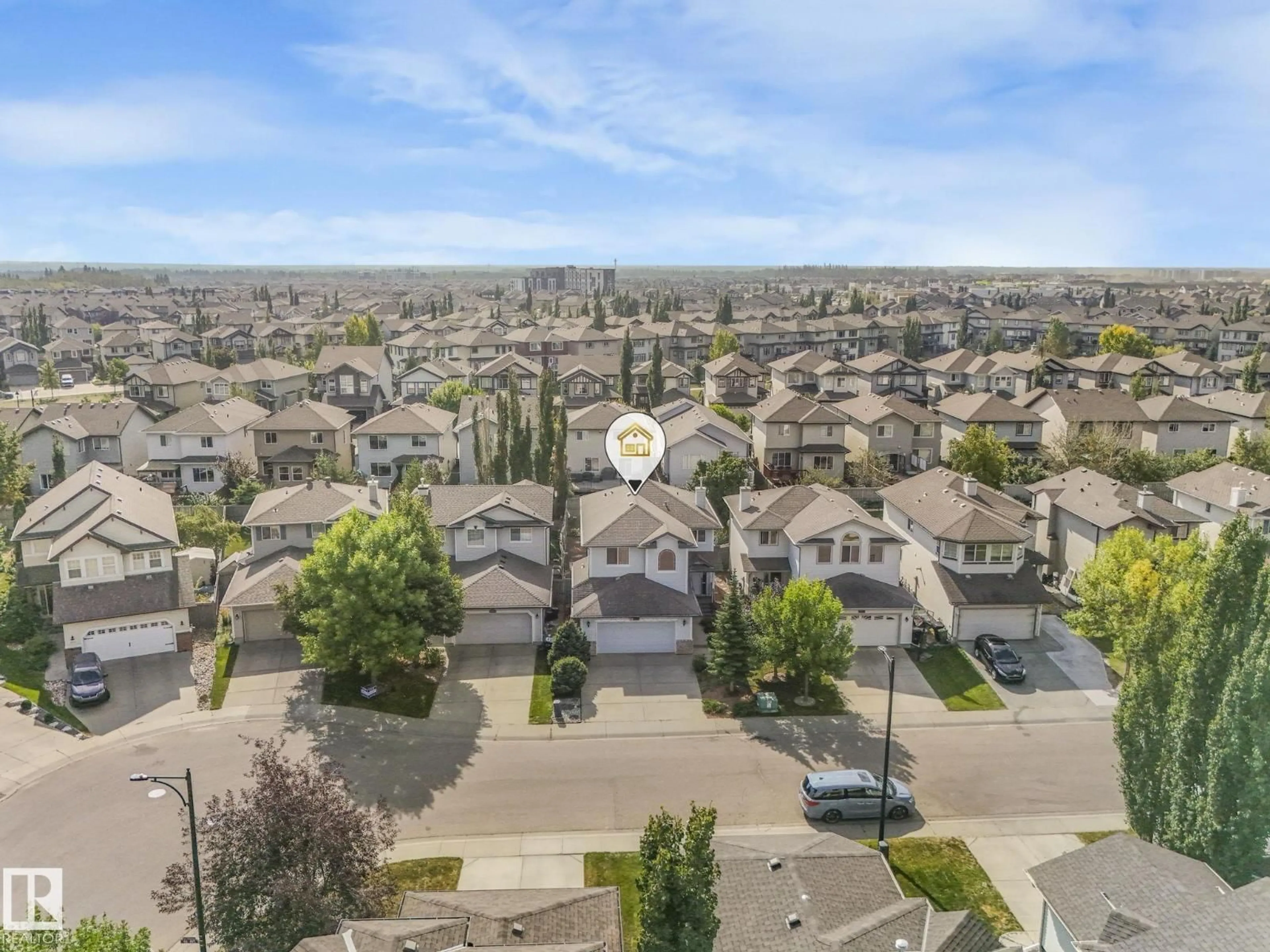 A pic from outside/outdoor area/front of a property/back of a property/a pic from drone, street for NW - 20115 46 AV, Edmonton Alberta T6M2X9