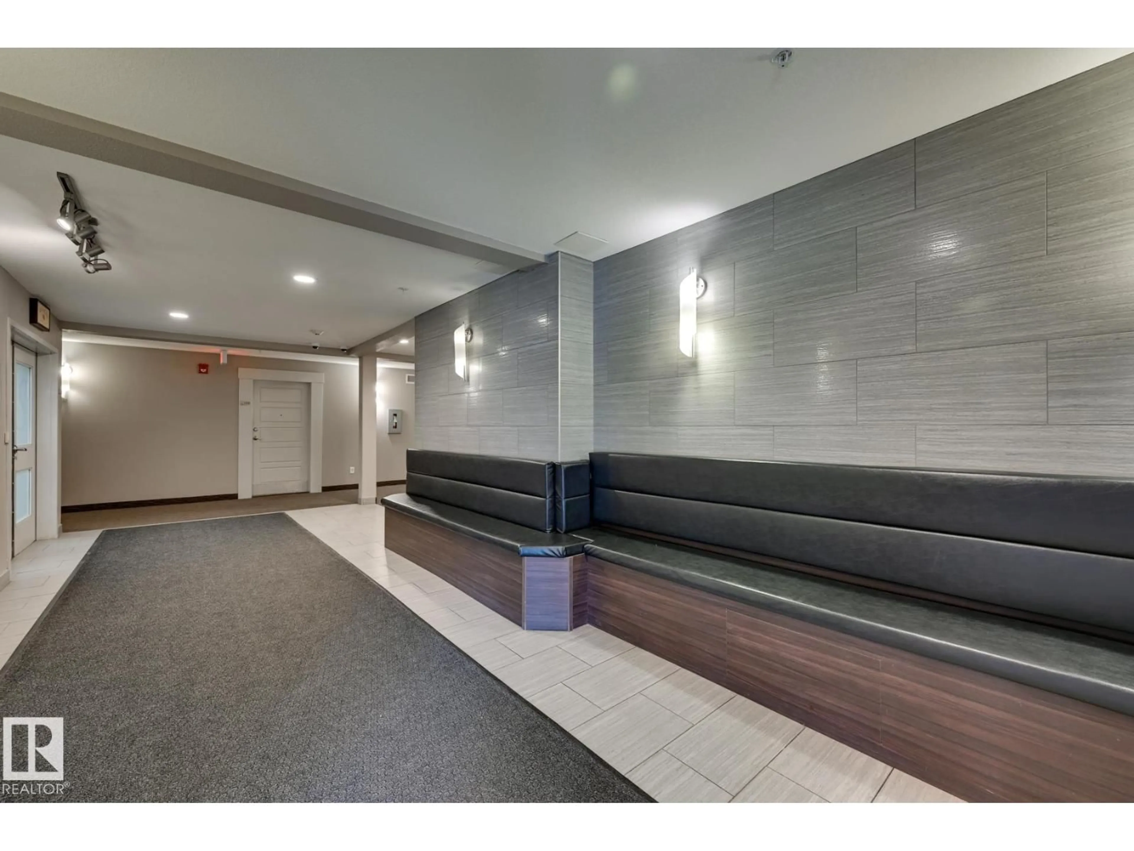 Indoor foyer for #408 - 6084 STANTON DR, Edmonton Alberta T6X0Z4