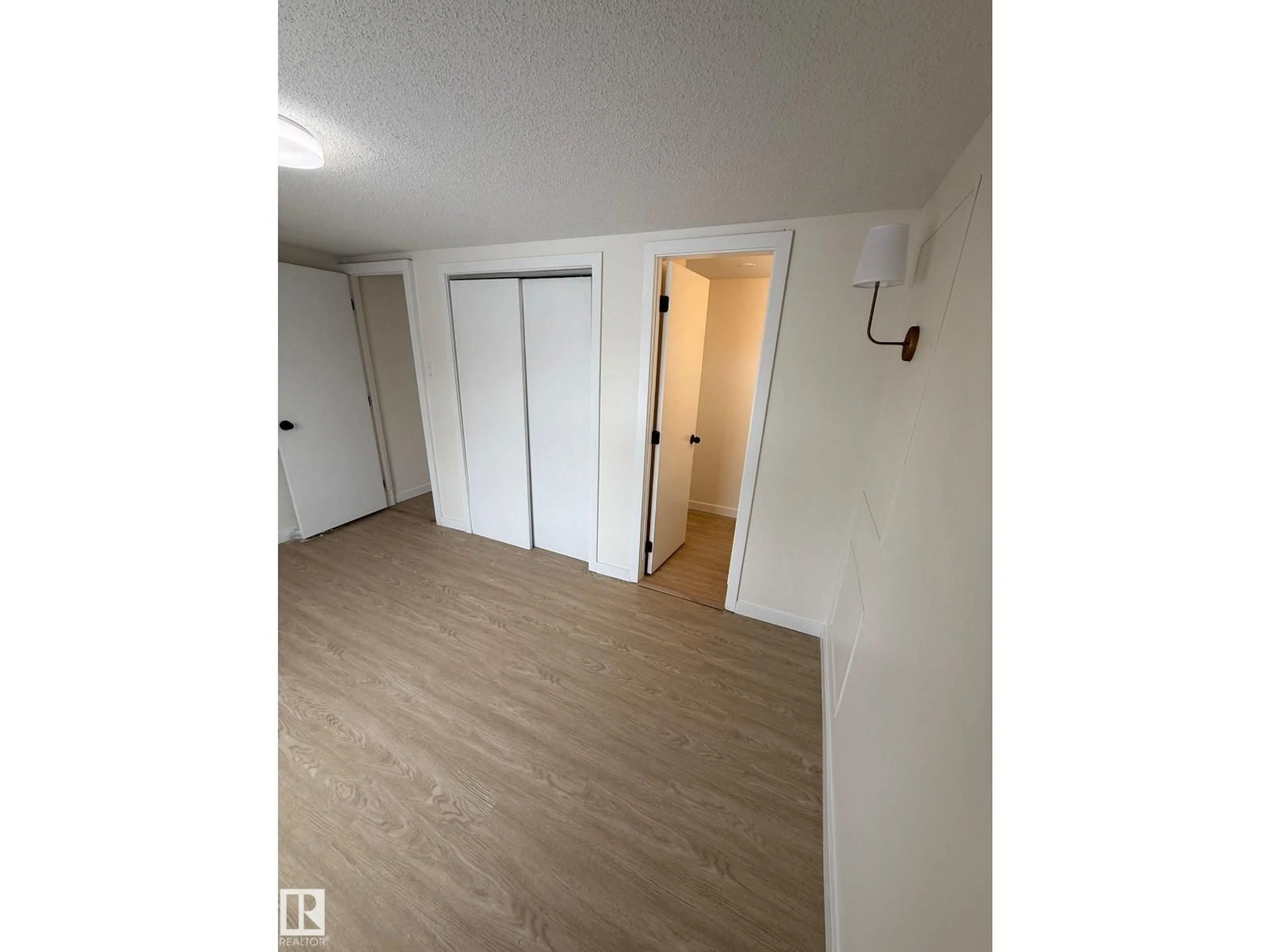 A pic of a room for 92 305 CALAHOO RD, Spruce Grove Alberta T7X3K7