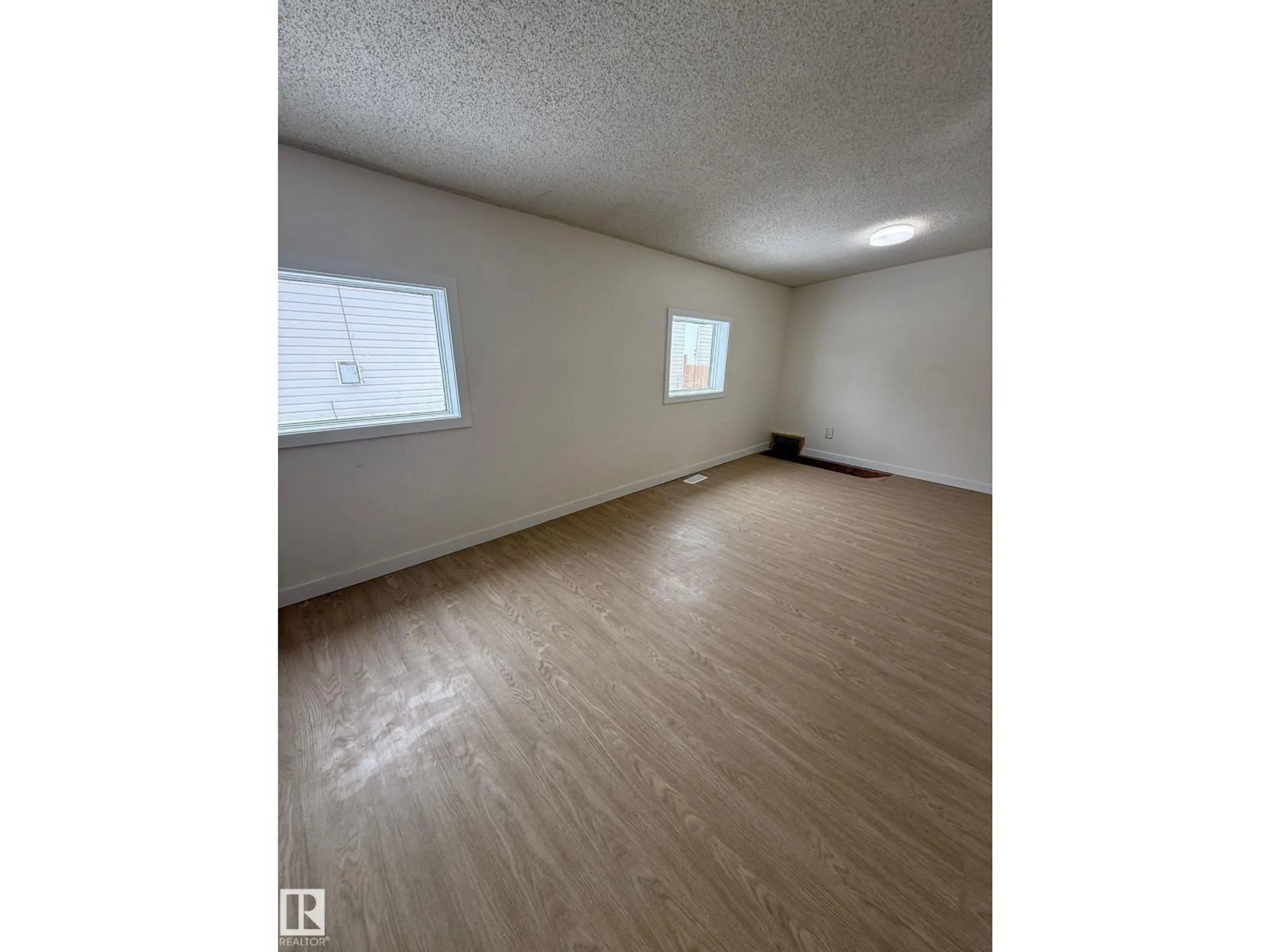 A pic of a room for 92 305 CALAHOO RD, Spruce Grove Alberta T7X3K7