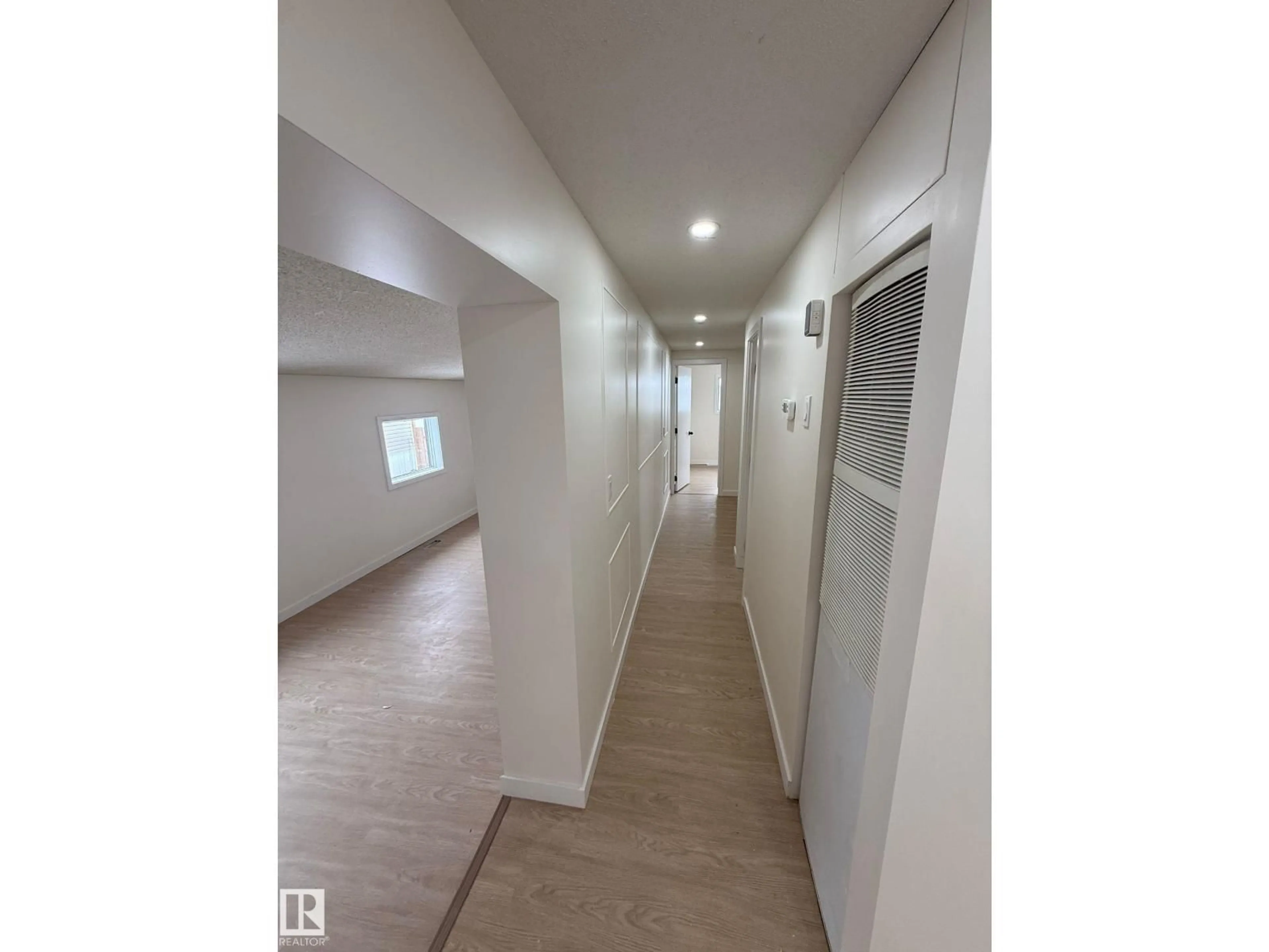 A pic of a room for 92 305 CALAHOO RD, Spruce Grove Alberta T7X3K7