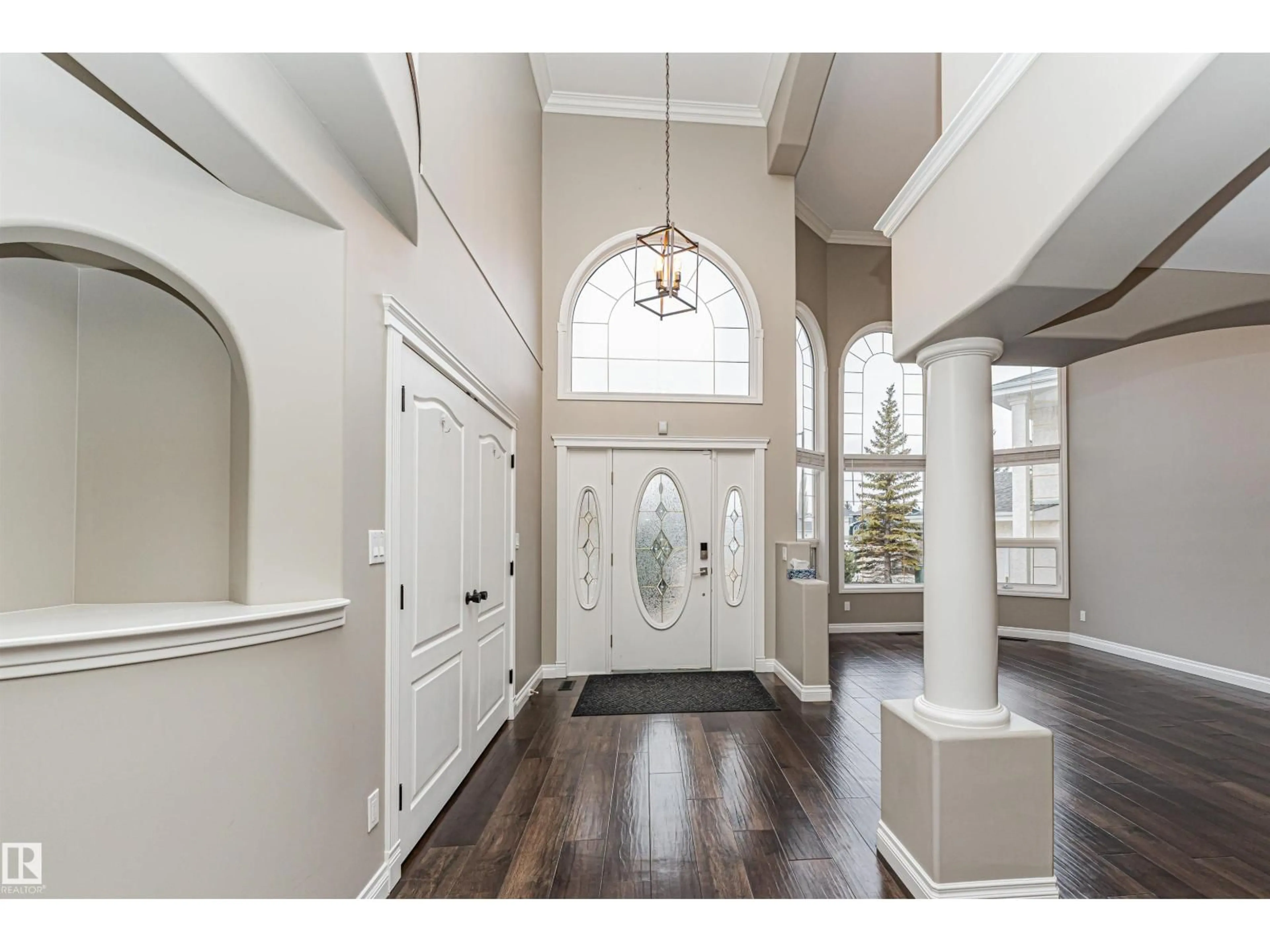 Indoor entryway for NW - 1213 115A ST, Edmonton Alberta T6J6Z3