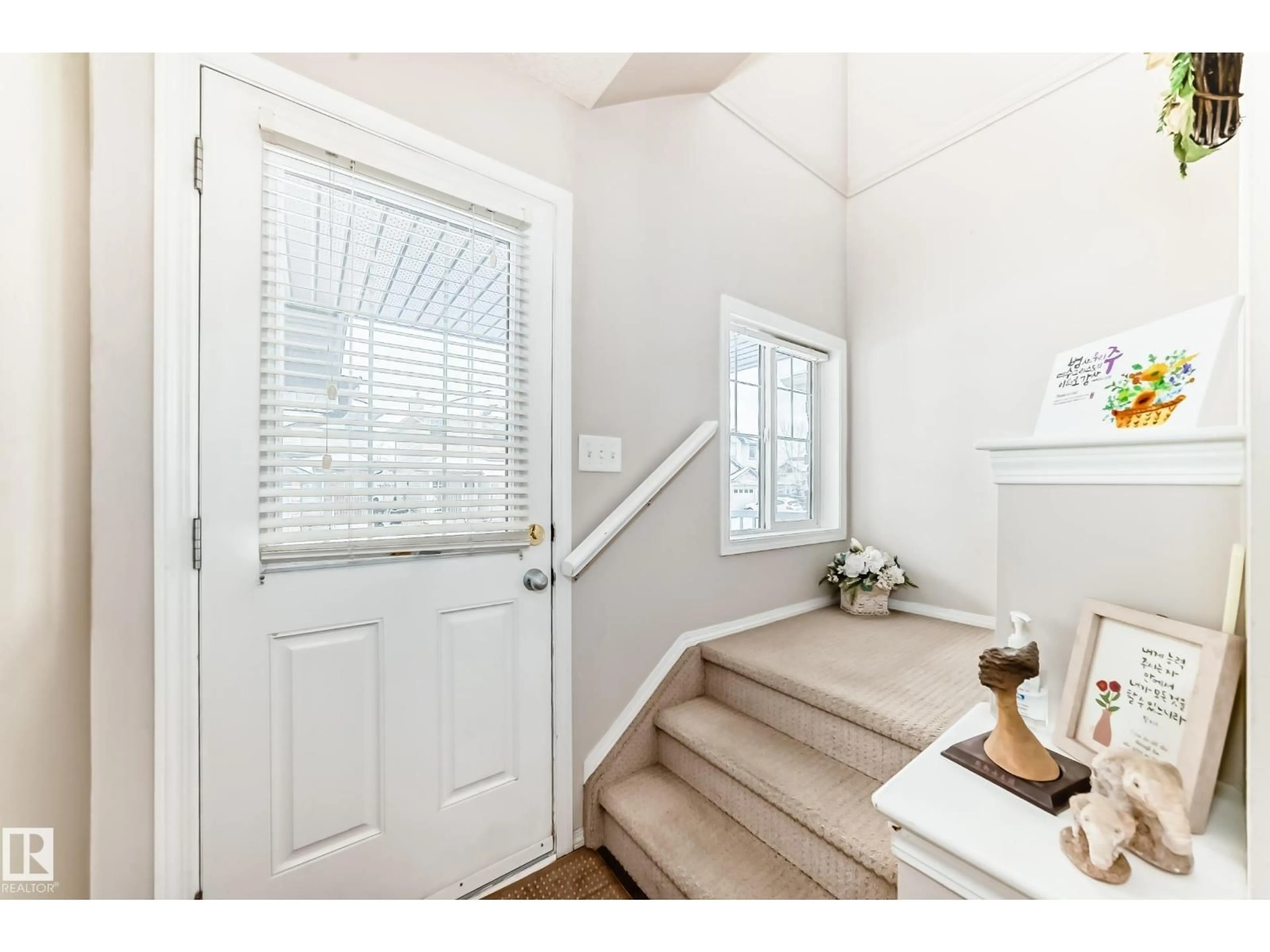 Indoor entryway for SW - 34 12104 16 AV SW, Edmonton Alberta T6W1X3