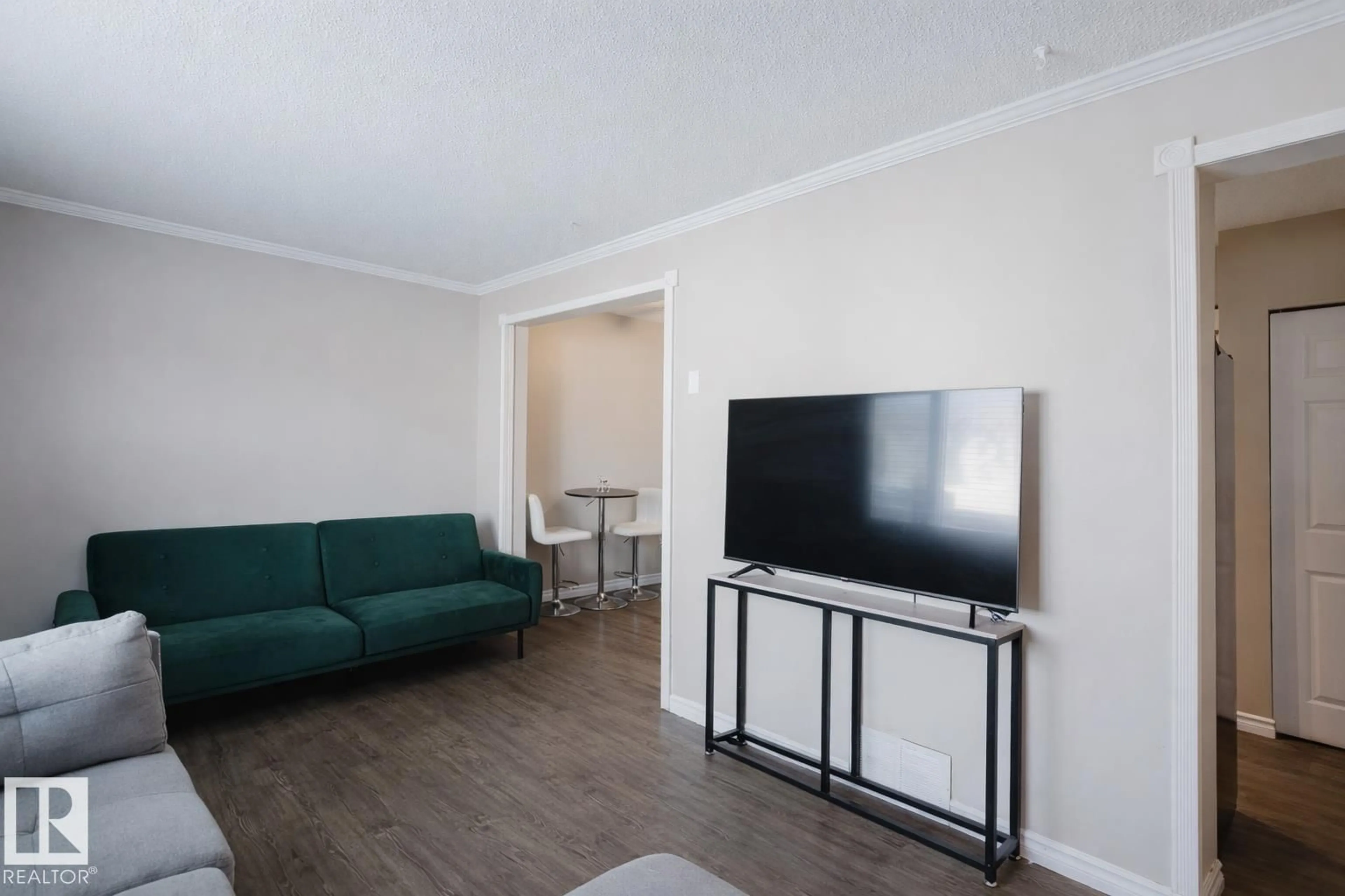 A pic of a room for #8 - 14110 80 ST NW, Edmonton Alberta T5C1L6