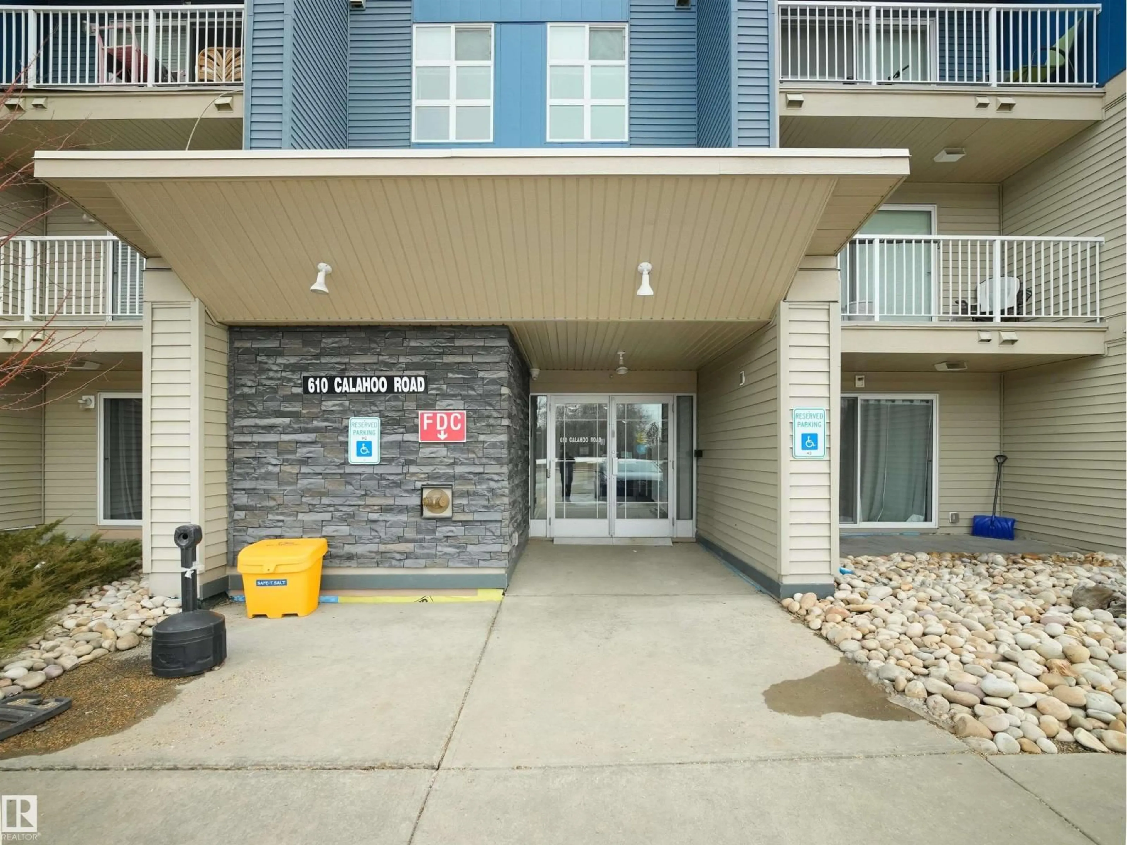 Indoor foyer for #103 - 610 CALAHOO RD, Spruce Grove Alberta T7X1R1