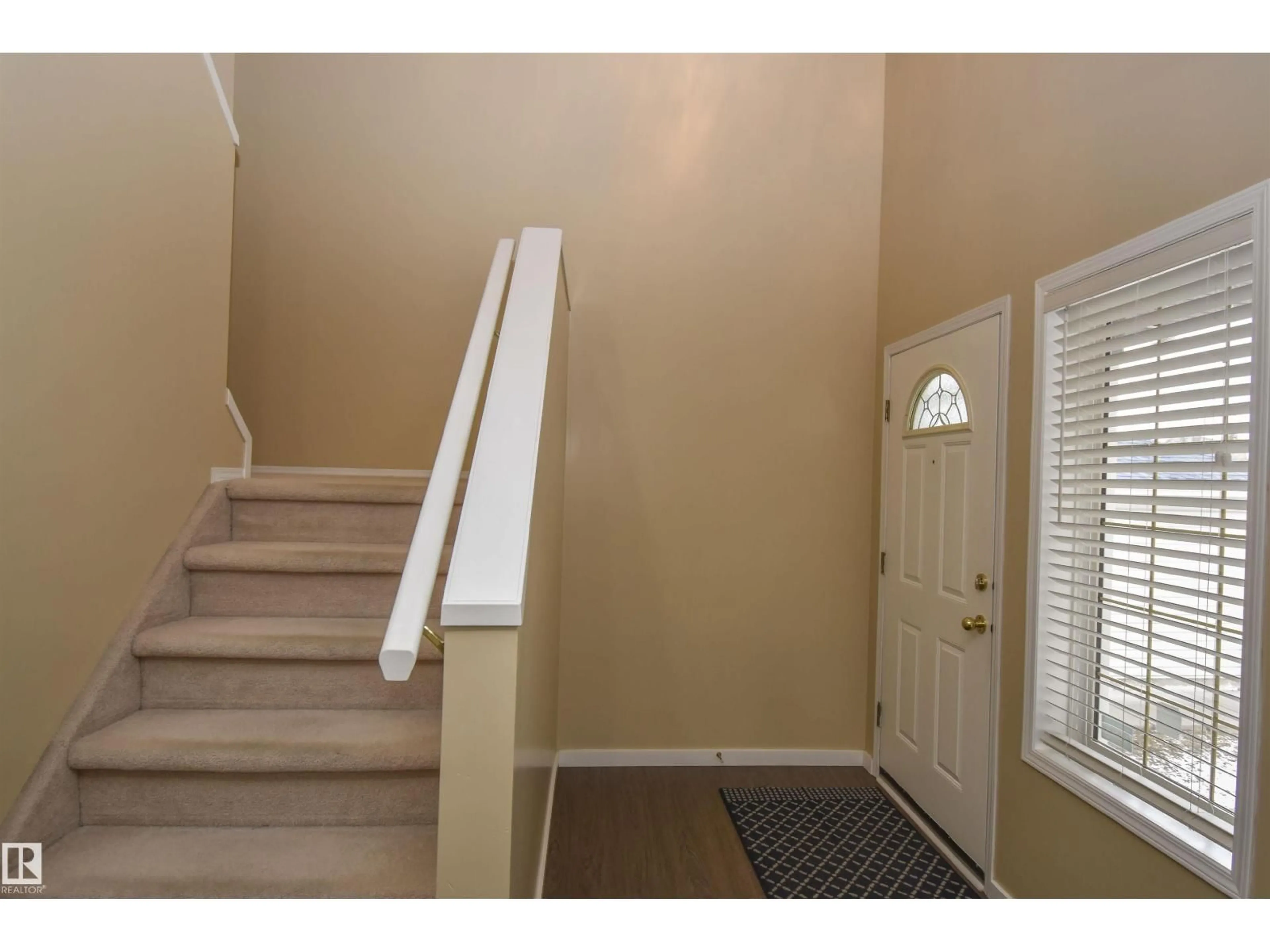 Unknown for 4112 37A AV, Edmonton Alberta T6L7A1