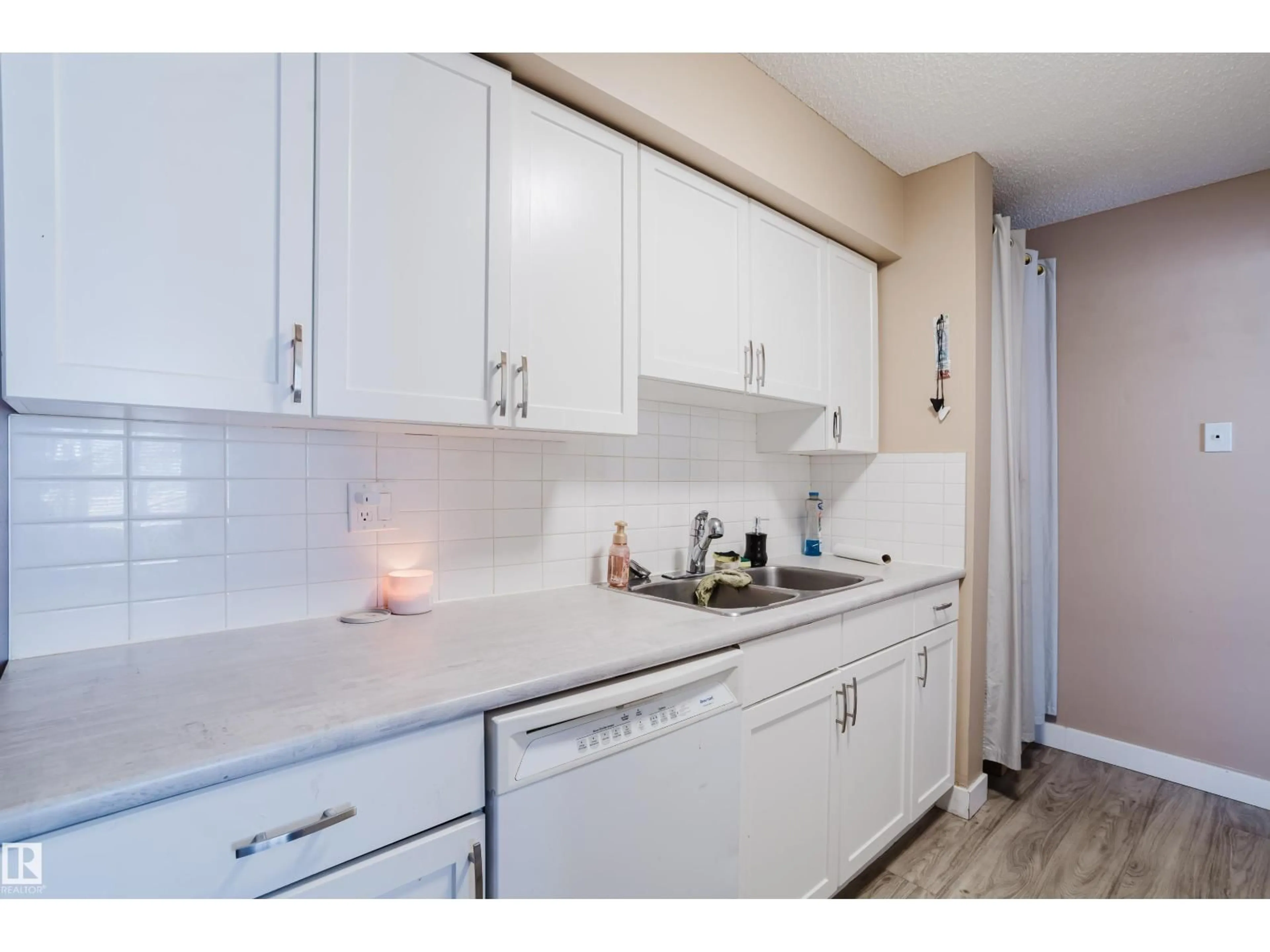 Standard kitchen, unknown for #8 - 14120 80 ST, Edmonton Alberta T5C1L6