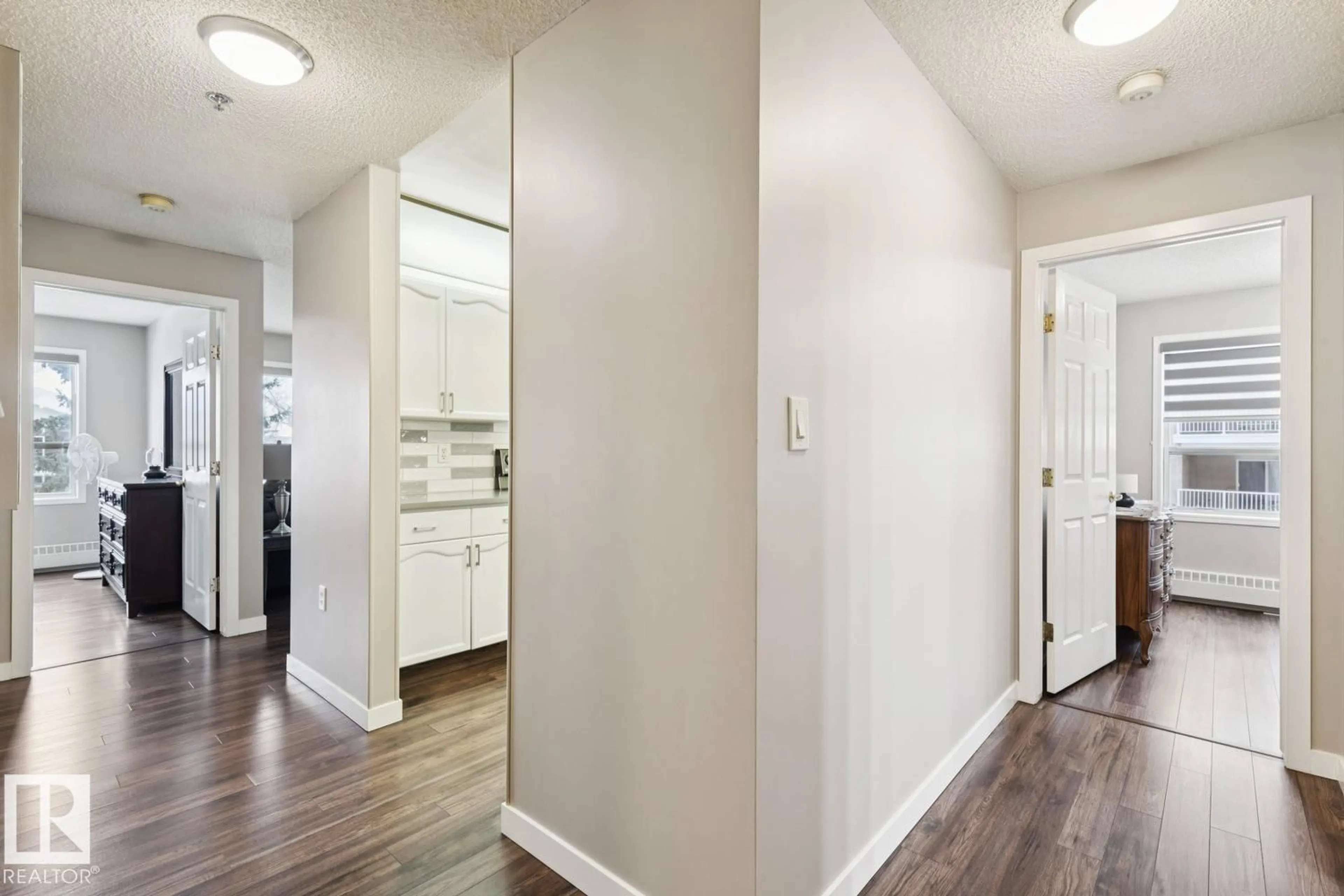 Indoor entryway for 202 - 17511 98A AV, Edmonton Alberta T5T6A2