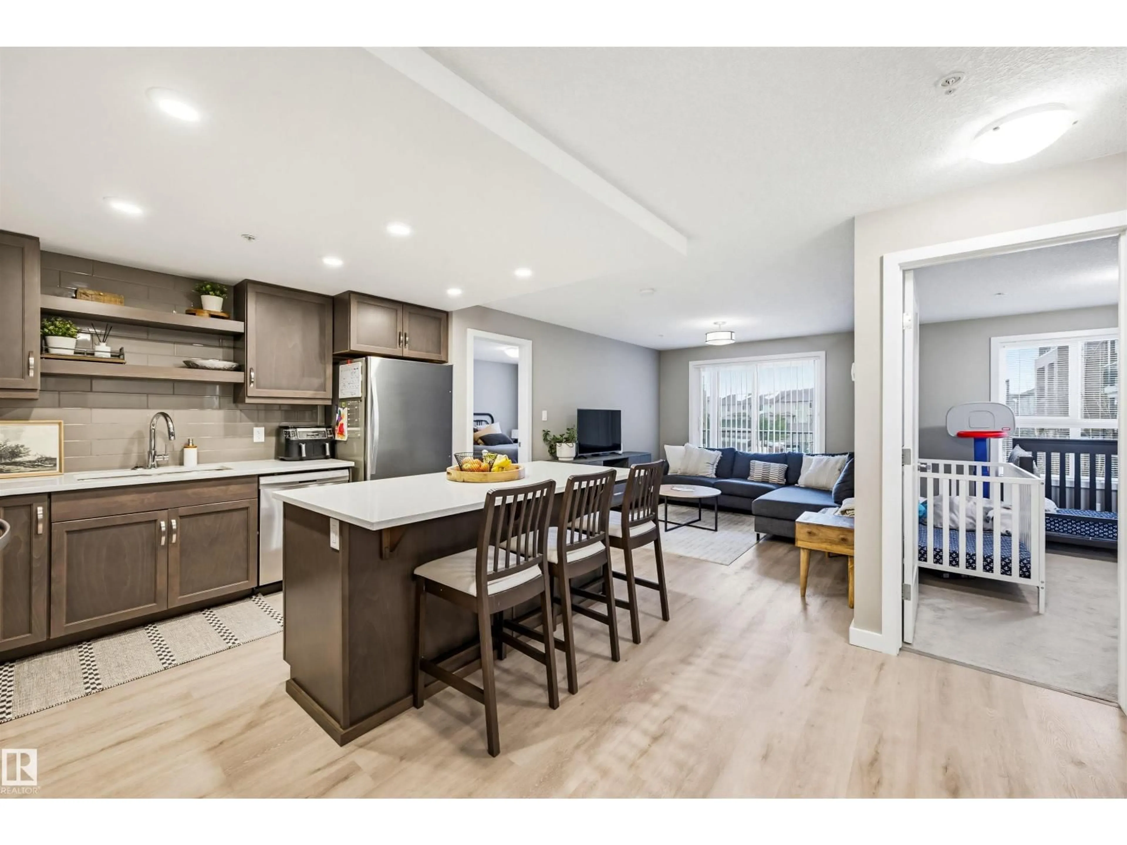 Open concept kitchen, unknown for 5504 - 232 SCHONSEE DR, Edmonton Alberta T5Z0N9