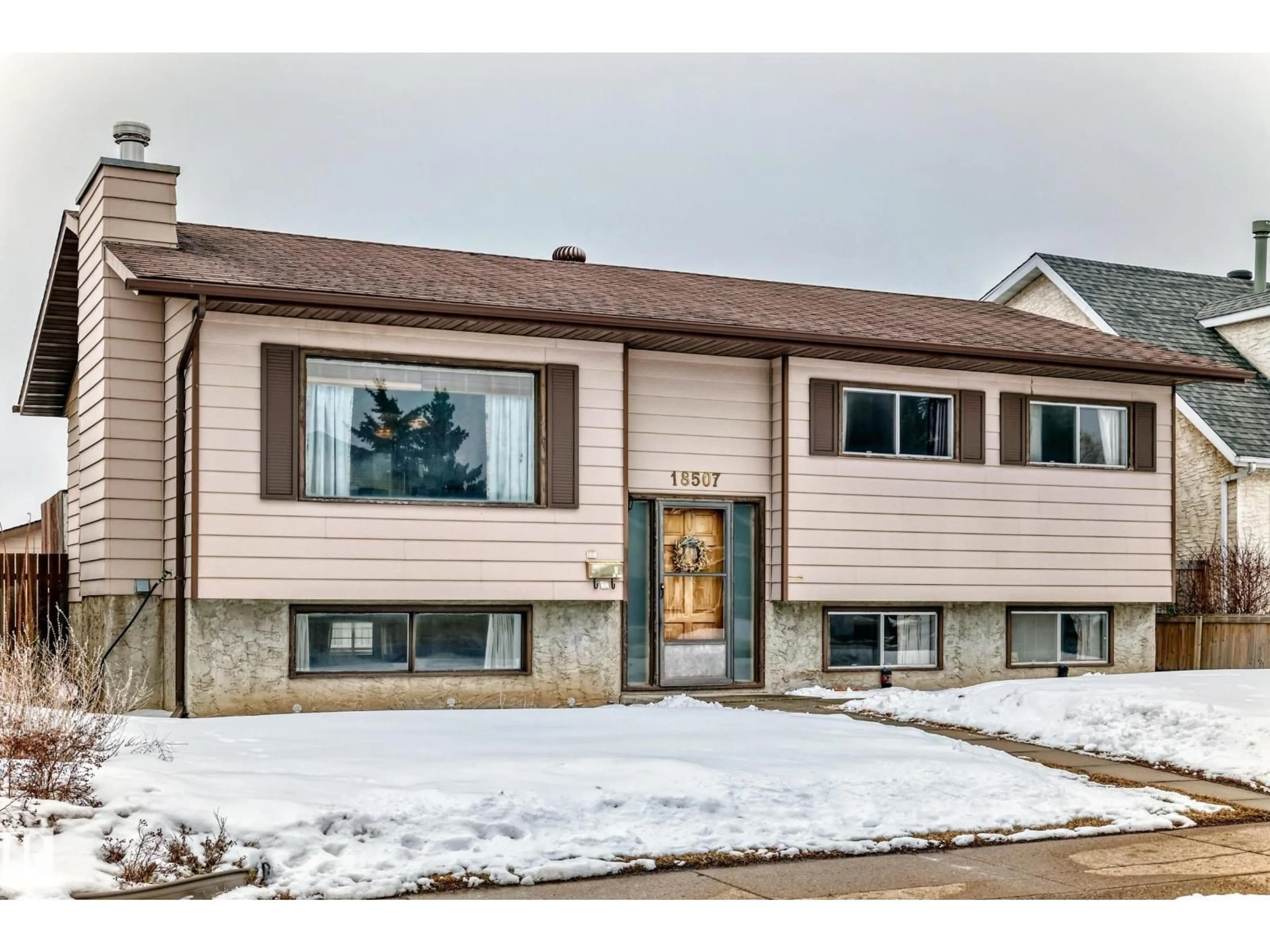 Unknown for 18507 98 AV, Edmonton Alberta T5T3E6