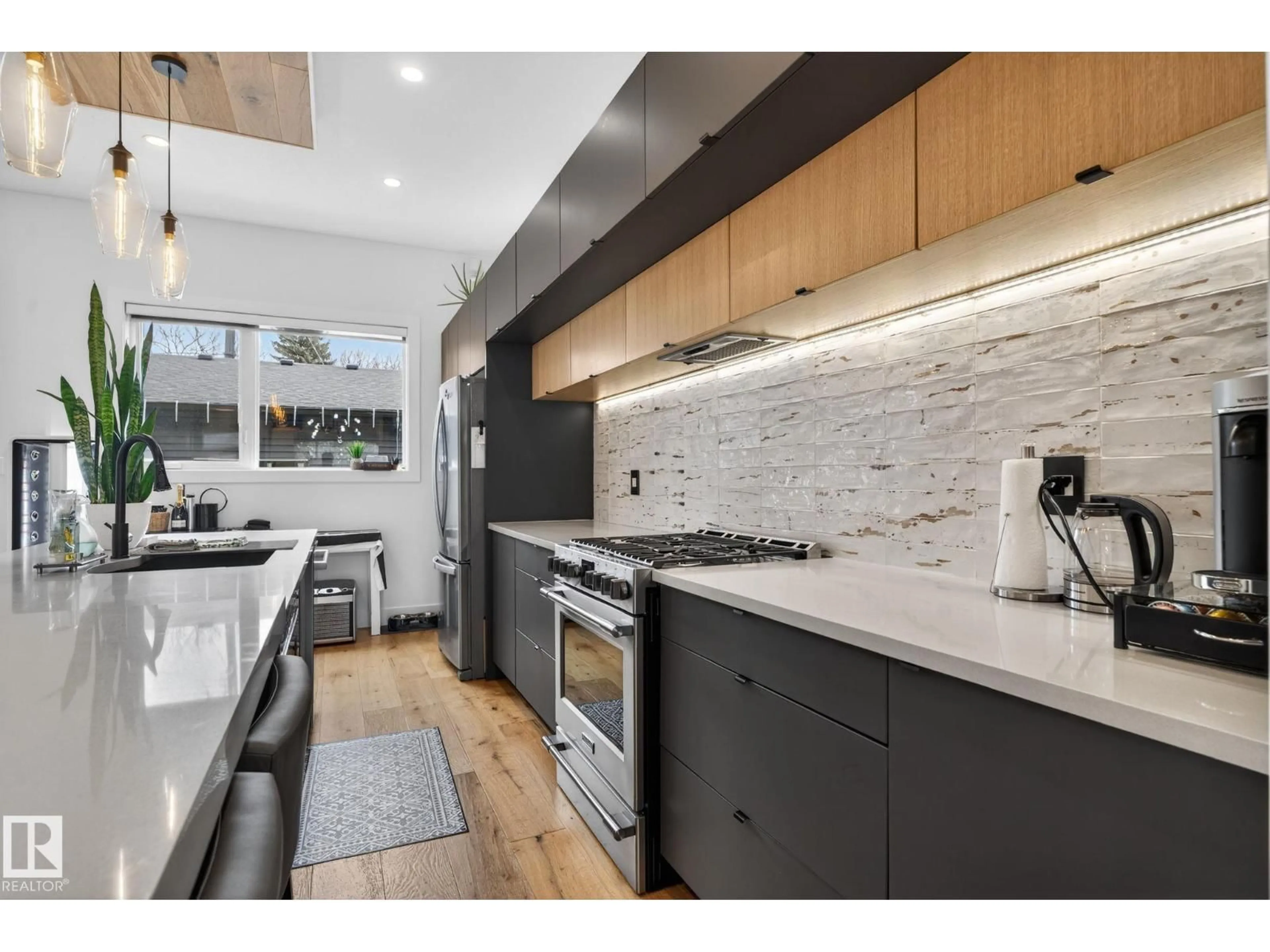 Contemporary kitchen, ceramic/tile floor for 8405 77 ST, Edmonton Alberta T6C2L7