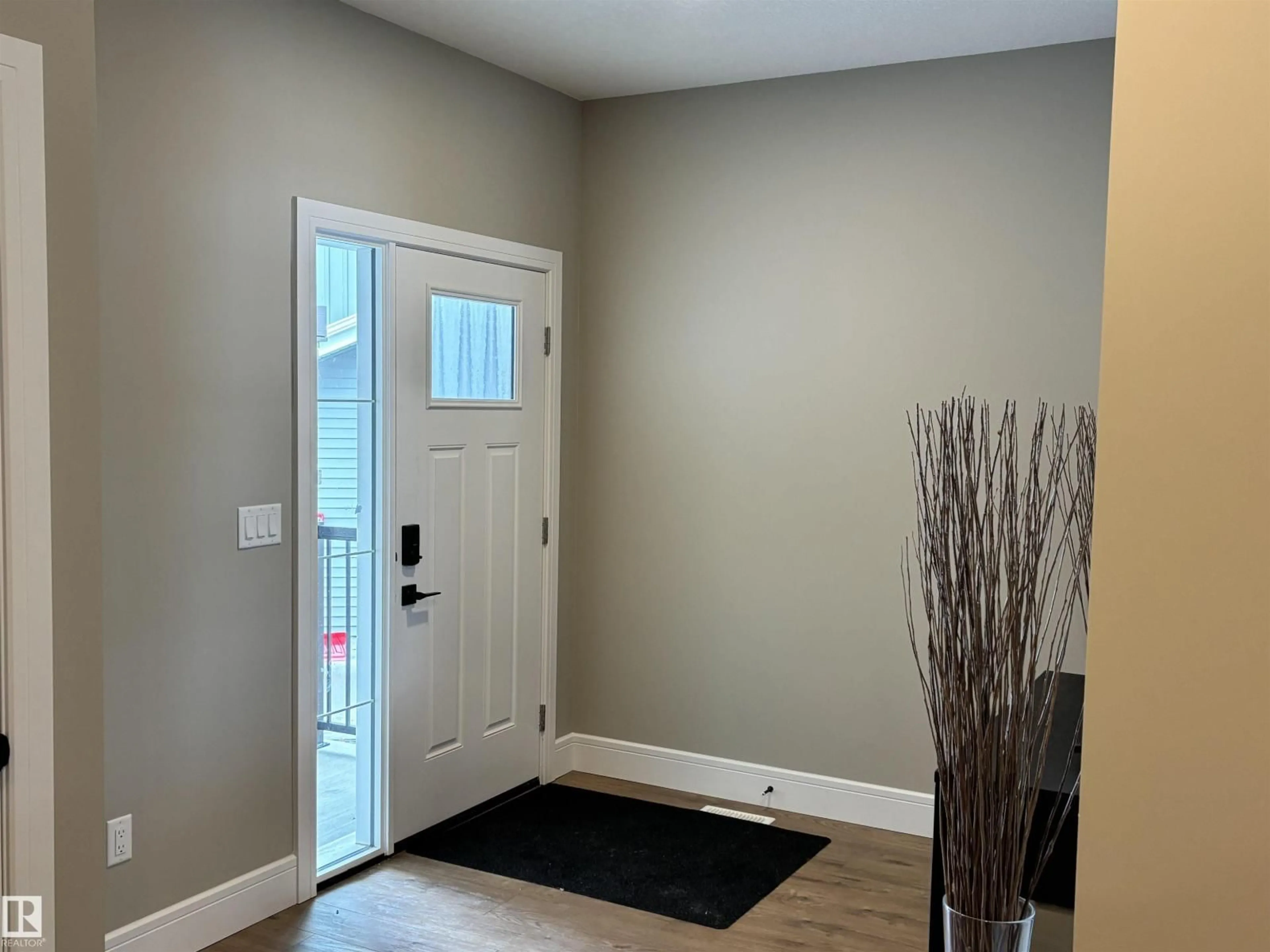 Indoor entryway for 137 GRAYBRIAR DR, Stony Plain Alberta T7Z1K3