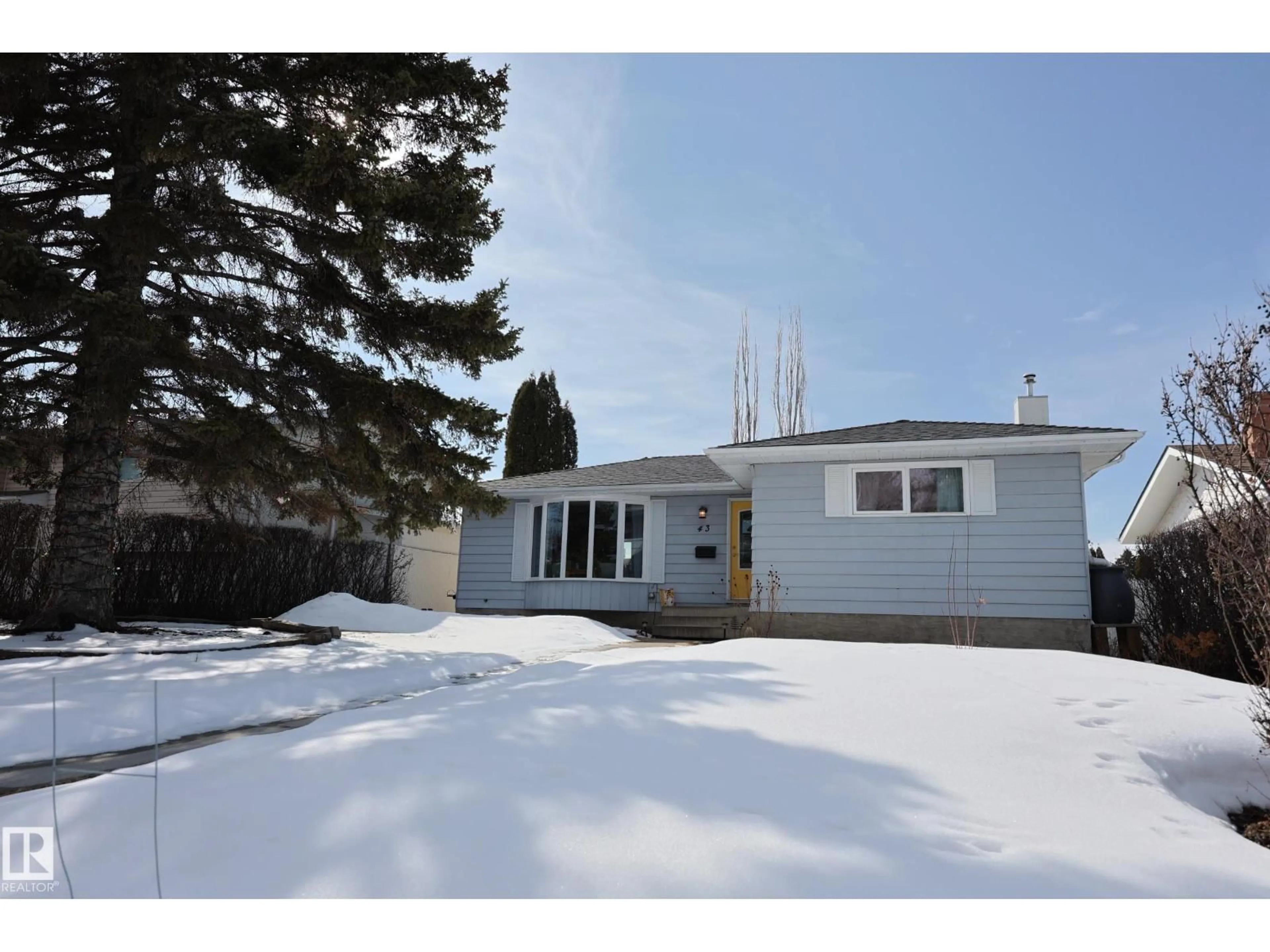 Home with vinyl exterior material, street for 43 BRAMPTON ST, Spruce Grove Alberta T7X1E8