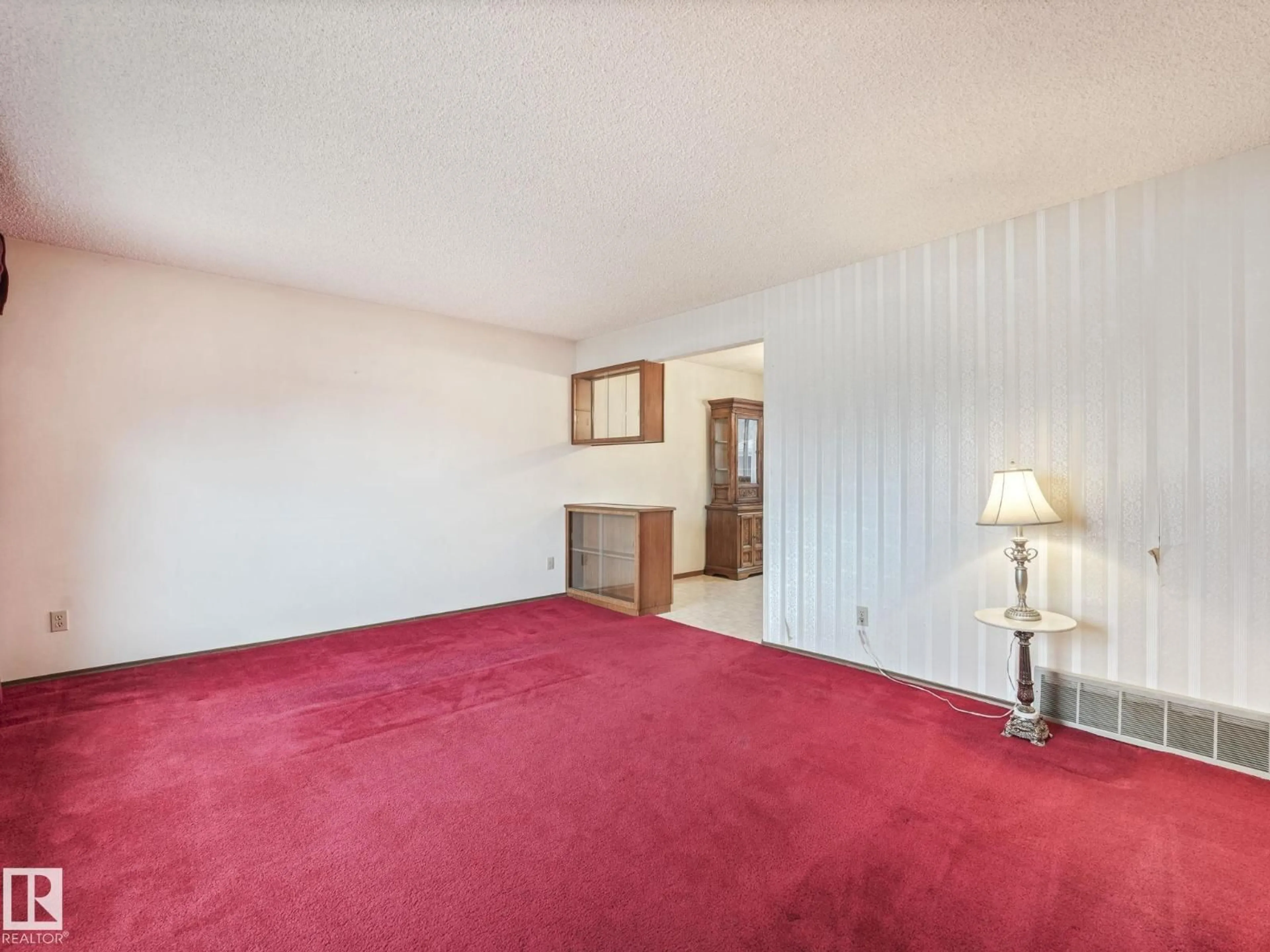 A pic of a room for 5904 84 AV, Edmonton Alberta T6B0H4