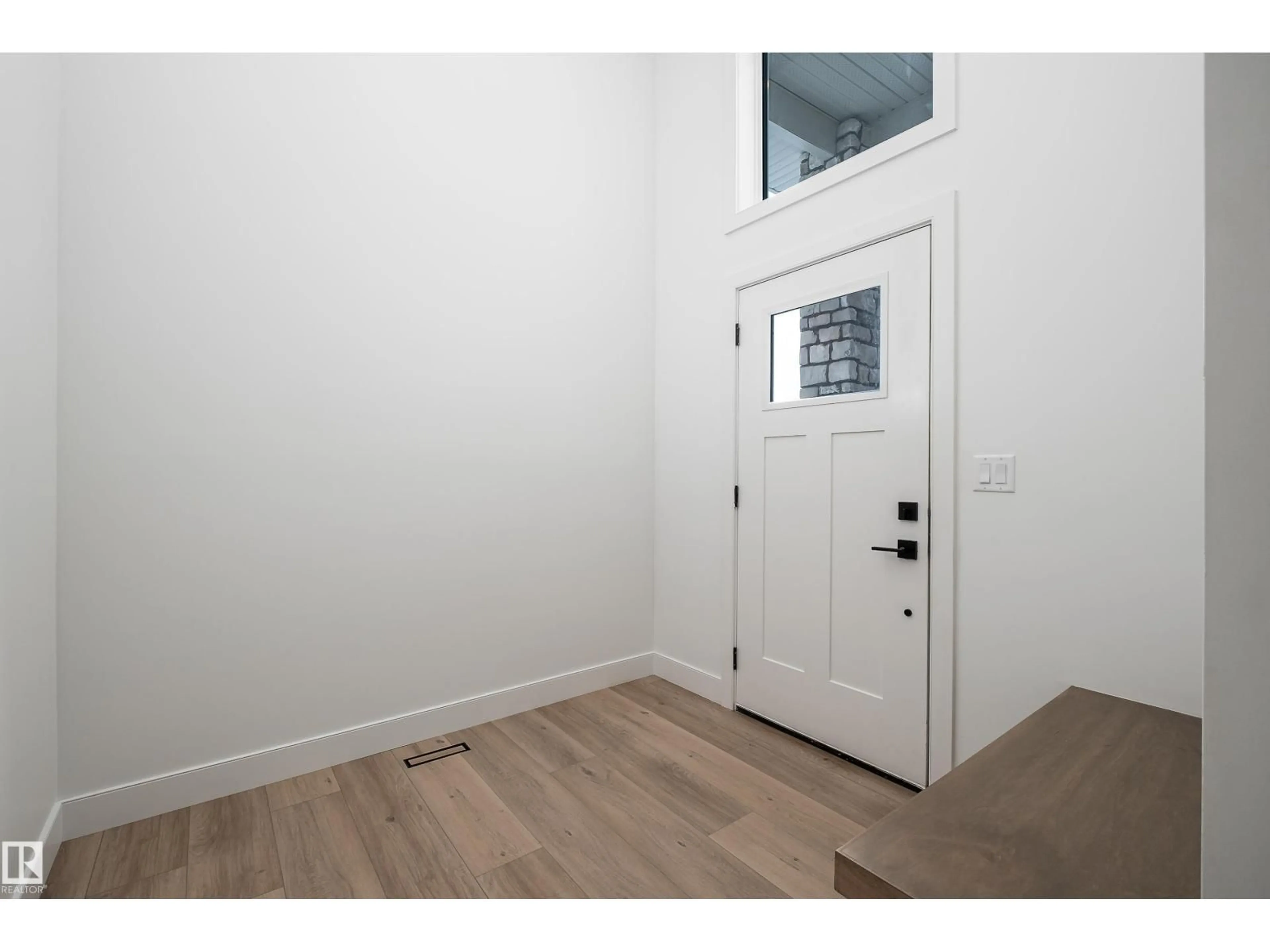 Indoor entryway for 21 SYDWYCK CI, Spruce Grove Alberta T7X4C9