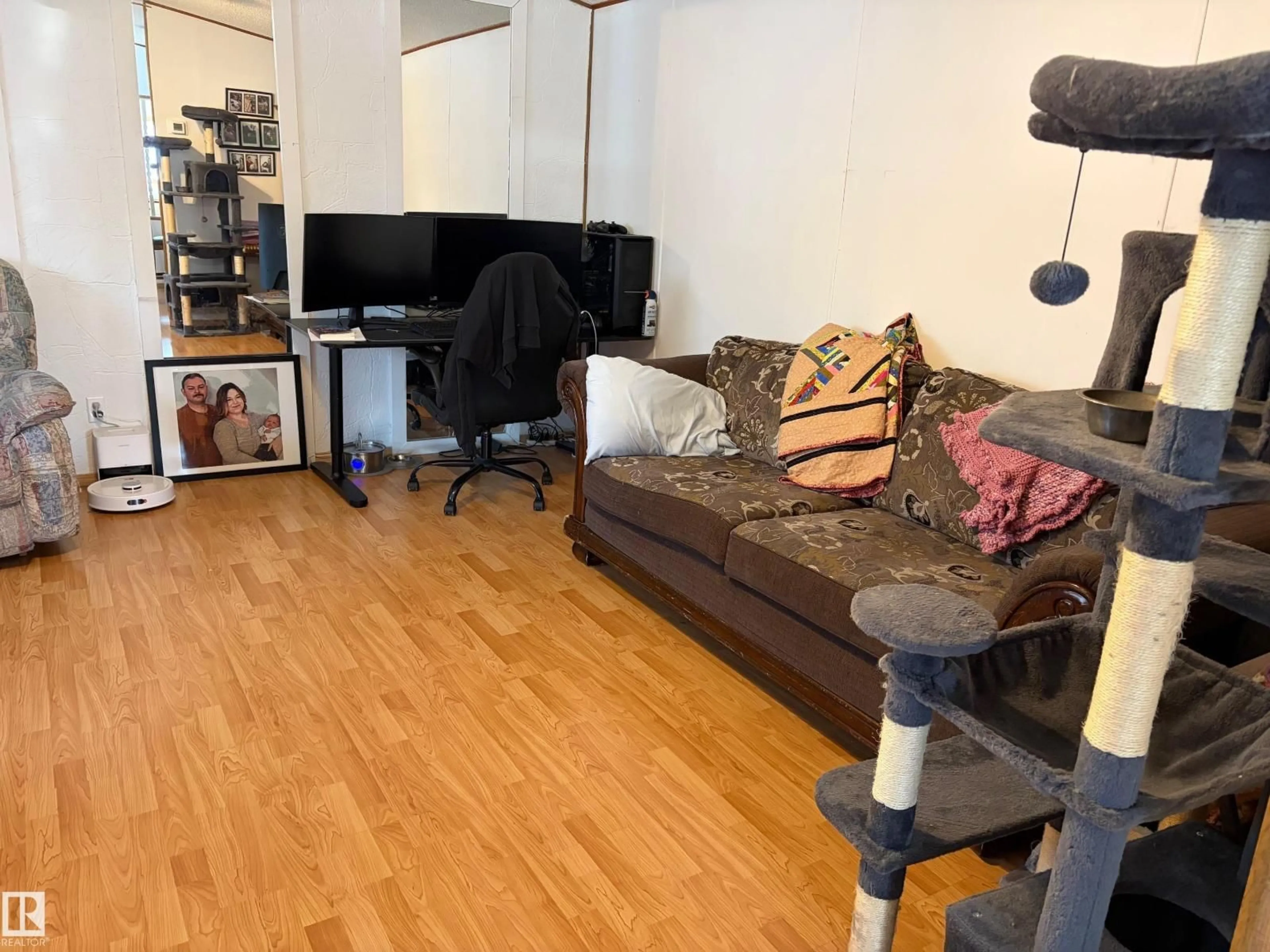 A pic of a room for 32 - 4202 45 ST, Wetaskiwin Alberta T9A2L3