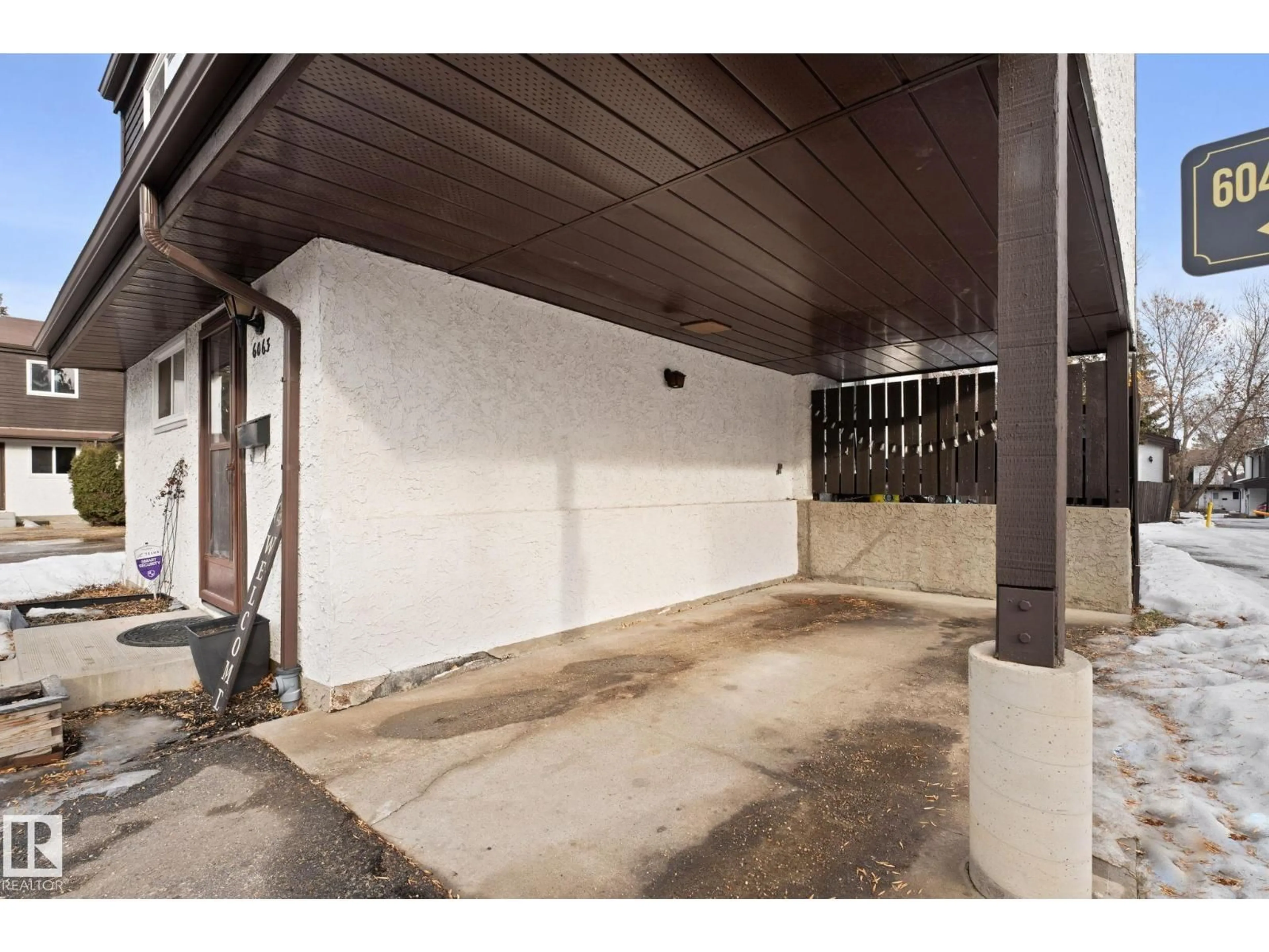 Unknown for 6063 35A AV, Edmonton Alberta T6L1G7