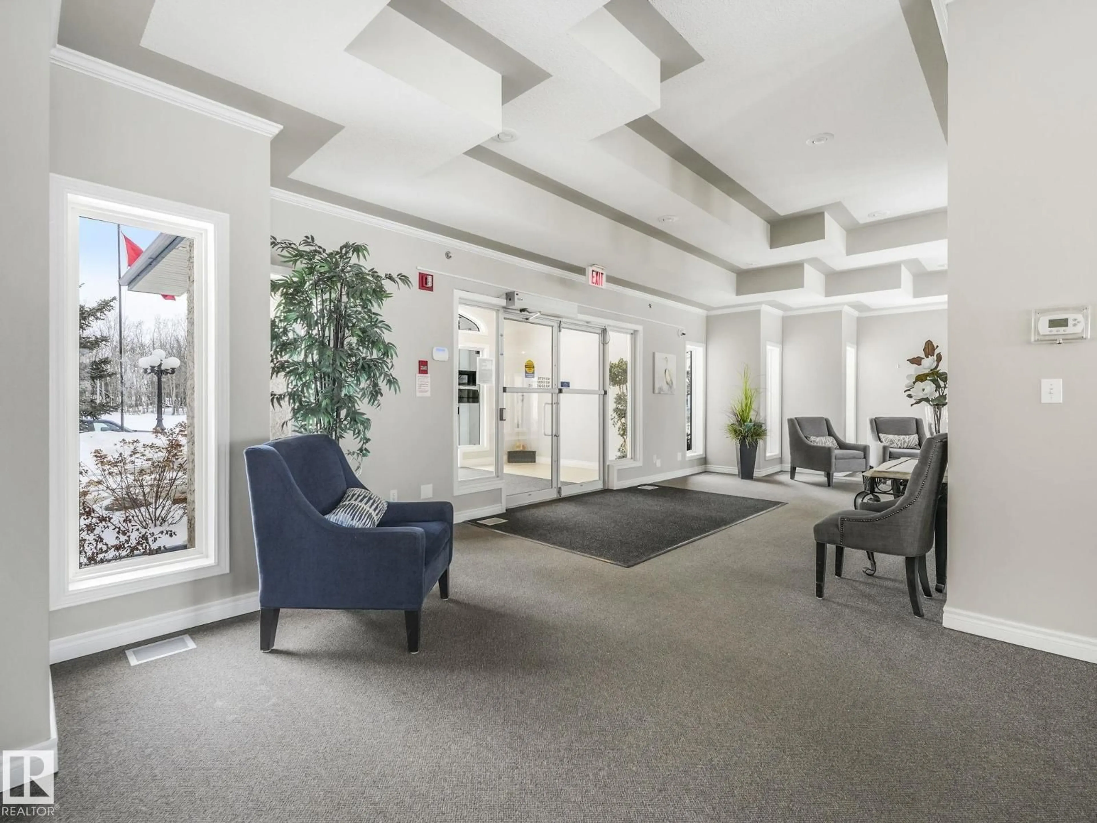 Indoor foyer for 111 - 9535 176 ST NW, Edmonton Alberta T5T6C8