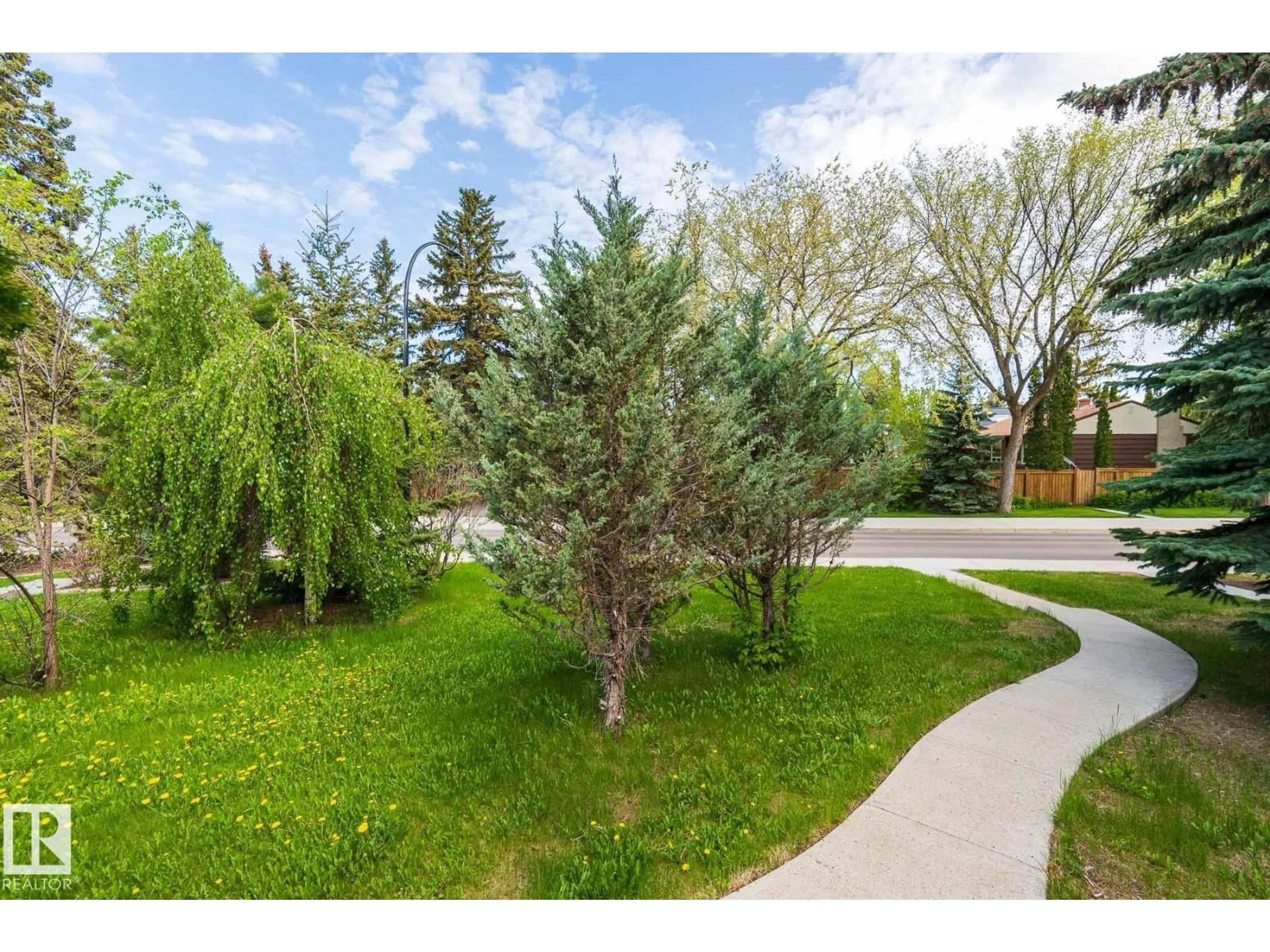 Unknown for 11815 76 AV, Edmonton Alberta T6G0L1