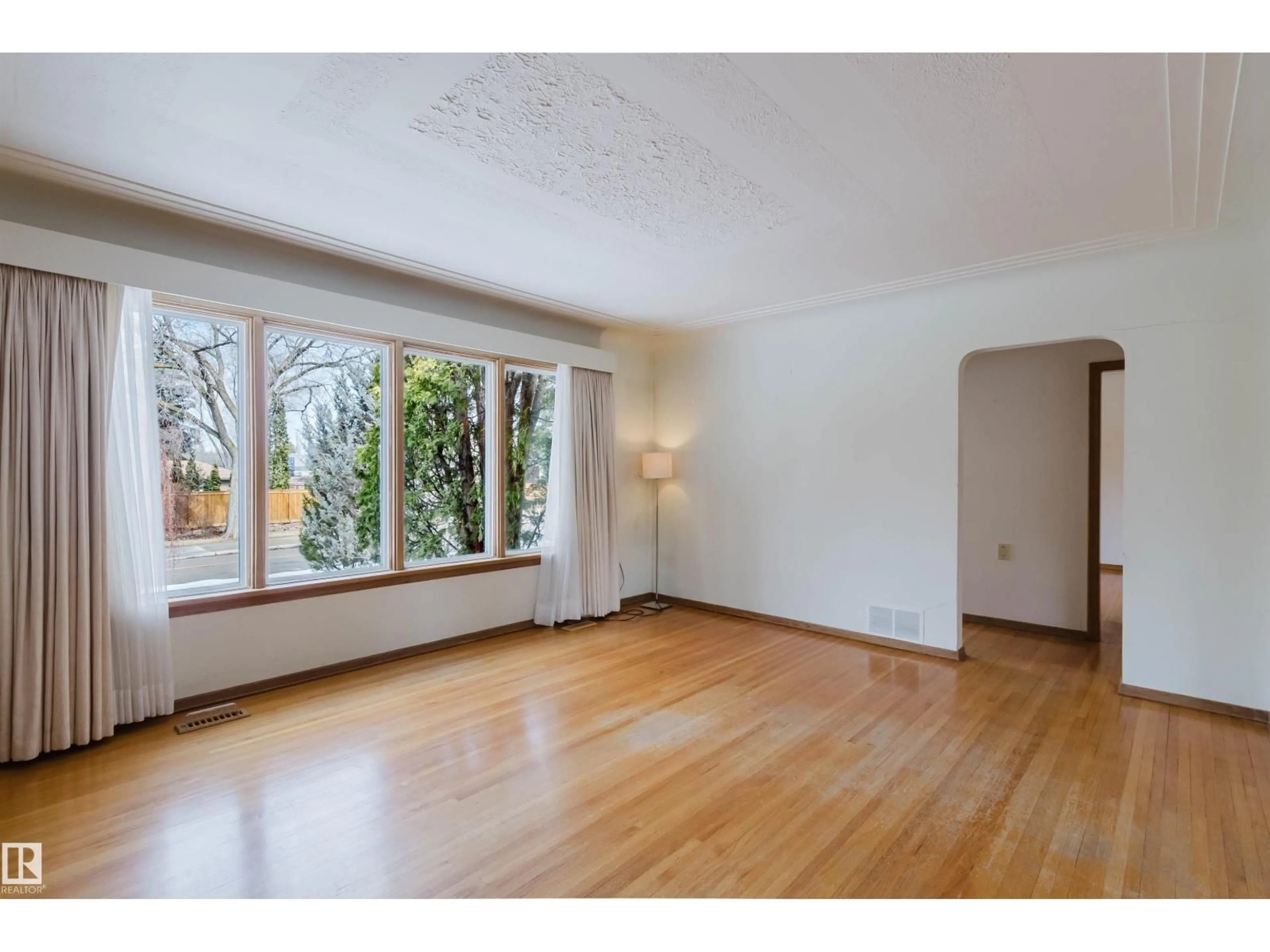 A pic of a room for 11815 76 AV, Edmonton Alberta T6G0L1