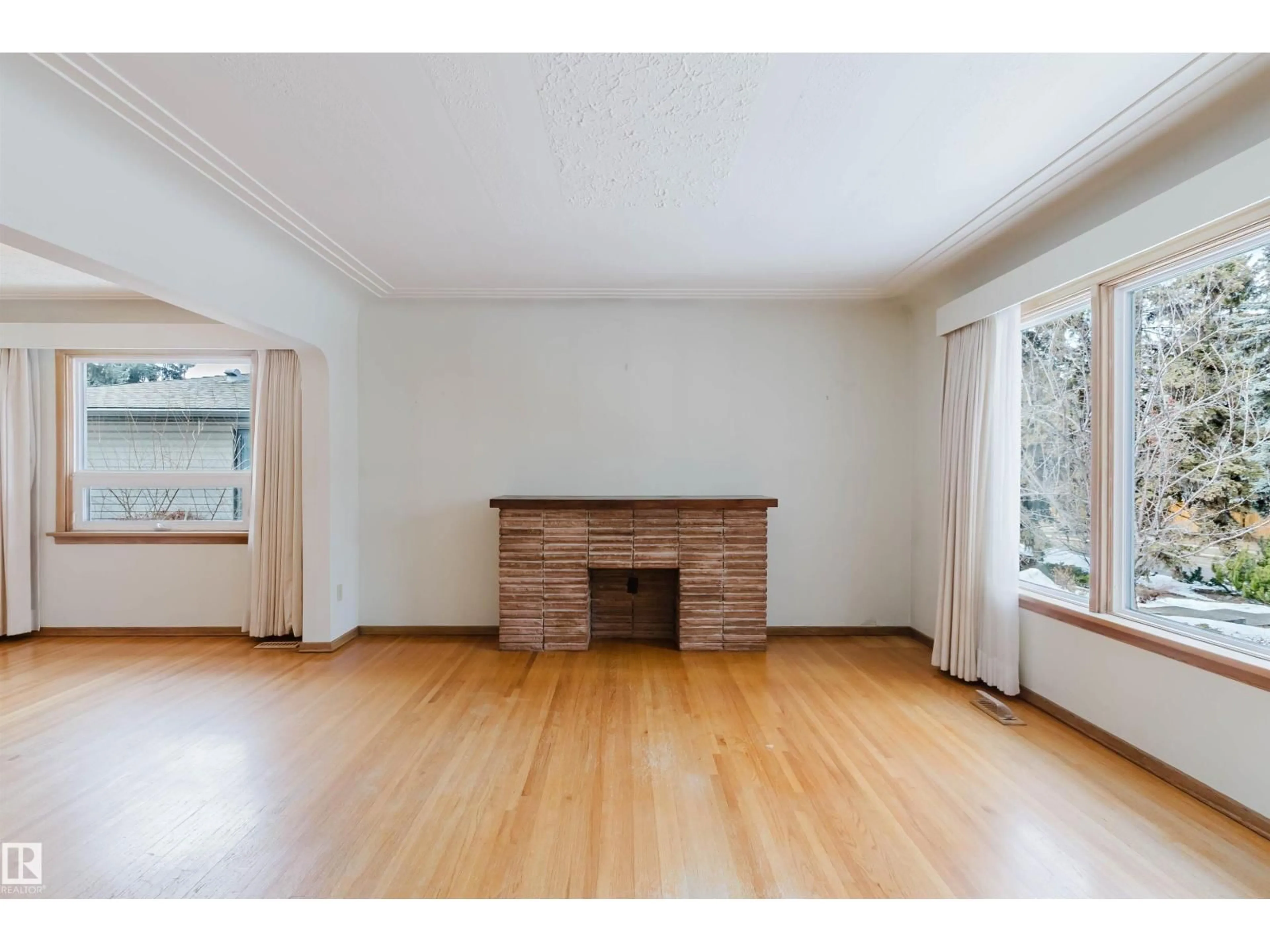 A pic of a room for 11815 76 AV, Edmonton Alberta T6G0L1