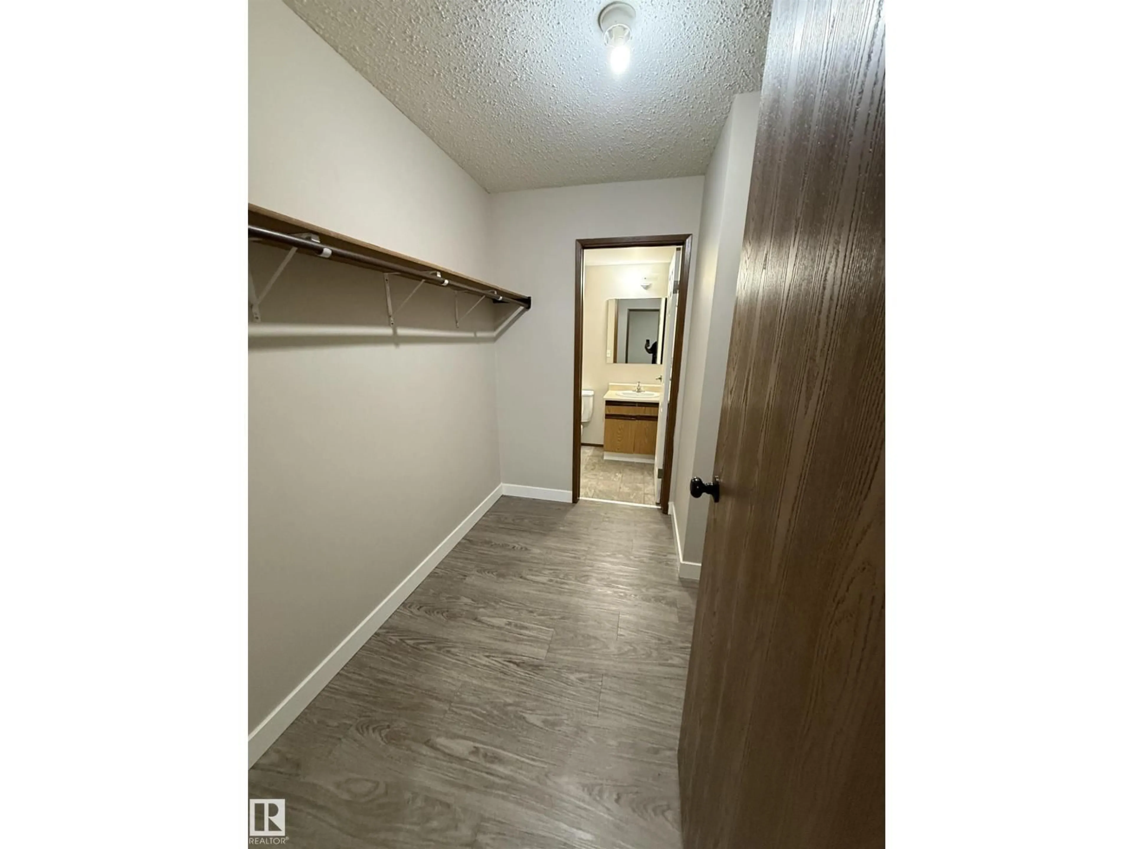 Unknown for #105 - 6212 180 ST, Edmonton Alberta T5T2T2