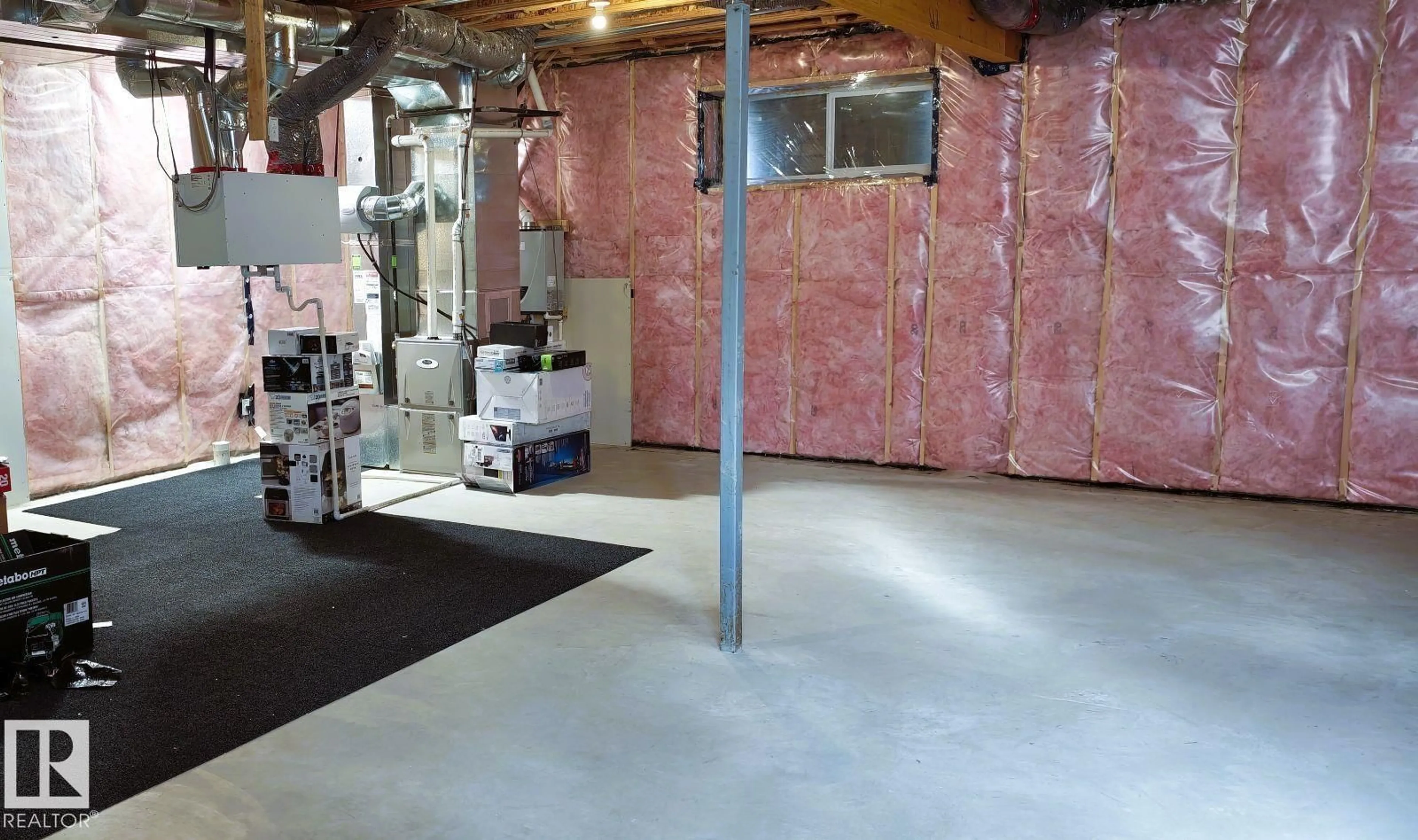 A pic of a room for 1781 MELROSE CR, Edmonton Alberta T6W0A2