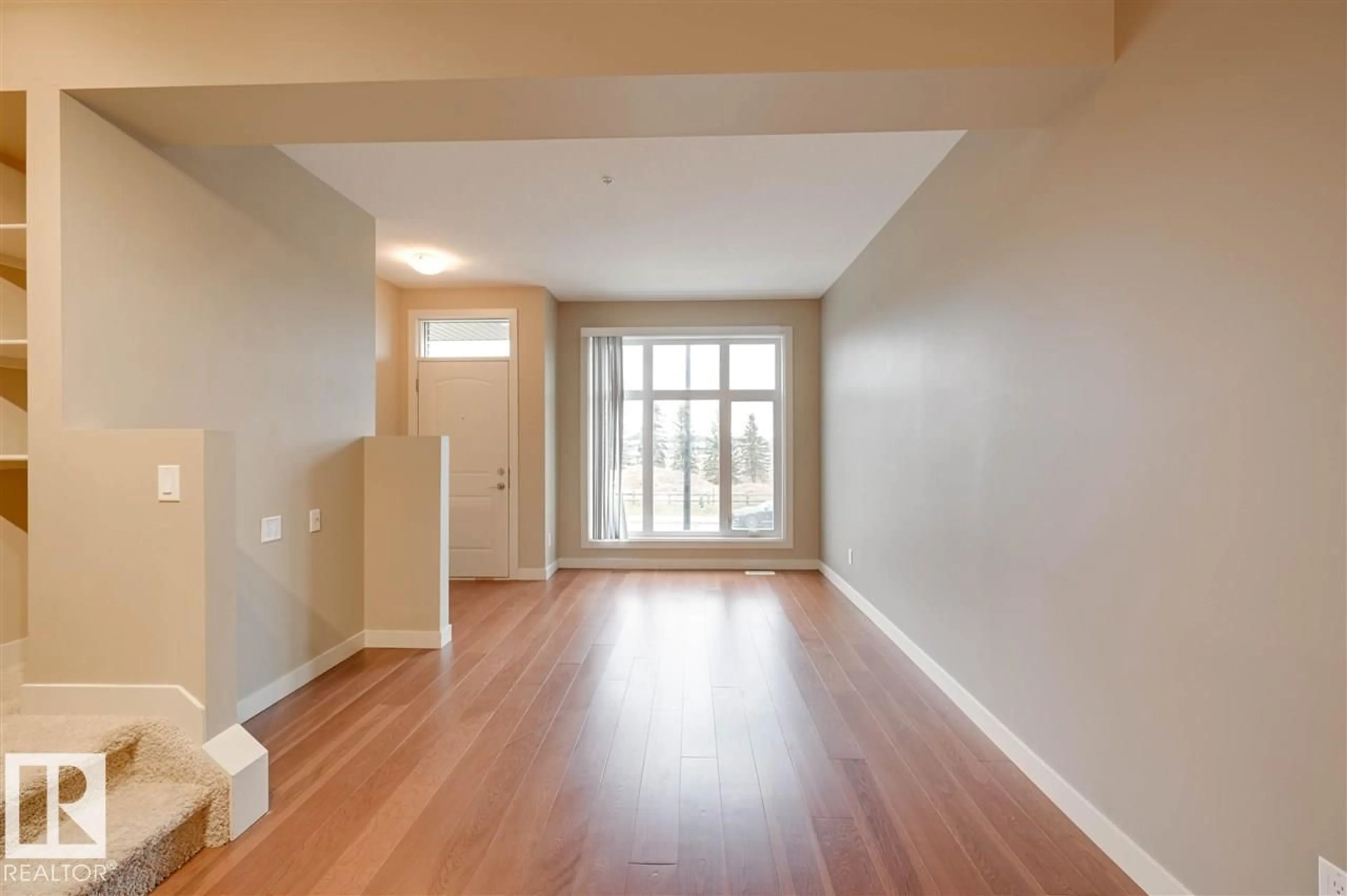 Indoor entryway for 1647 CUNNINGHAM WY, Edmonton Alberta T6W0V8