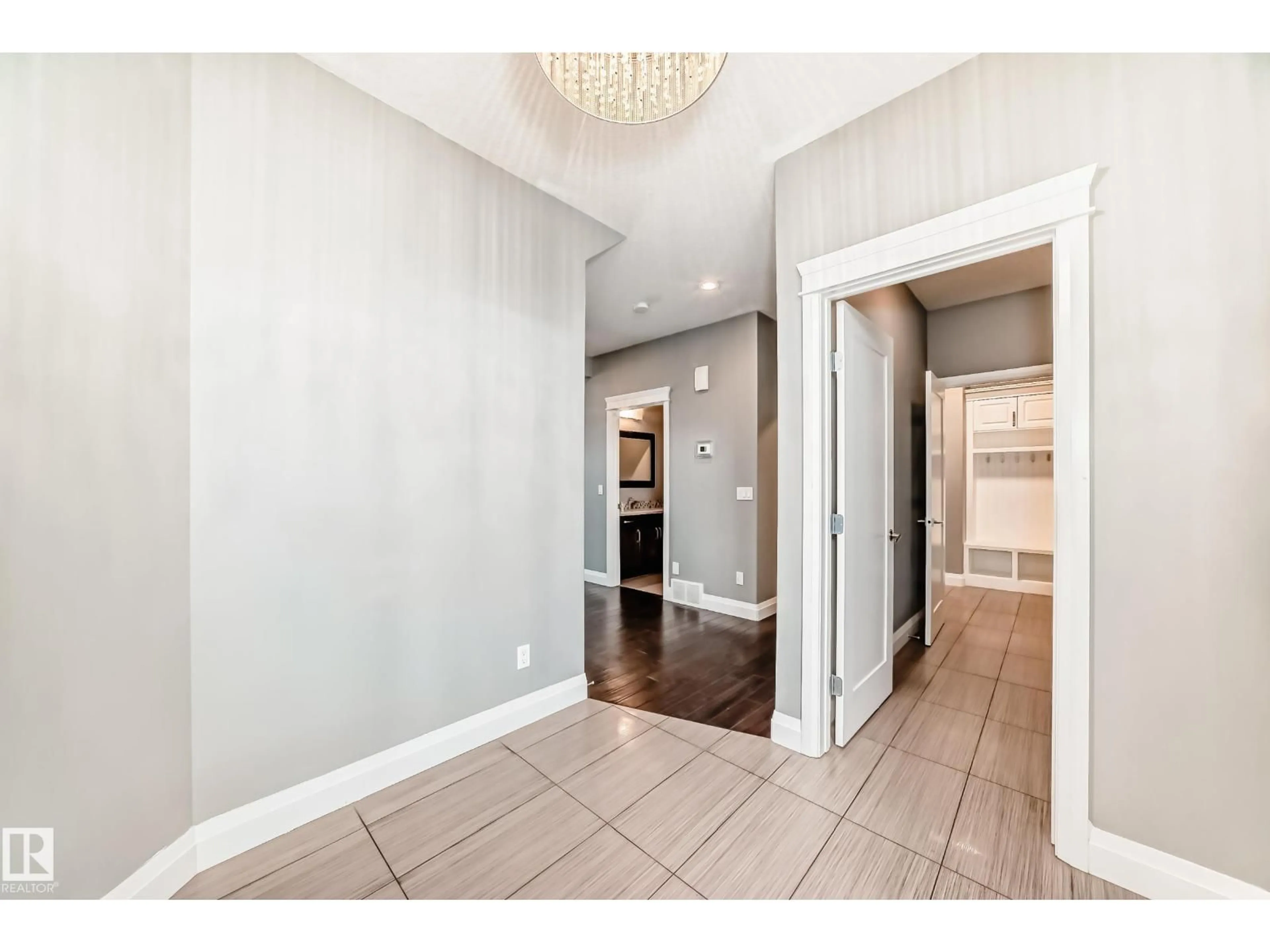 Indoor entryway for NW - 17931 78 ST, Edmonton Alberta T5Z0L7
