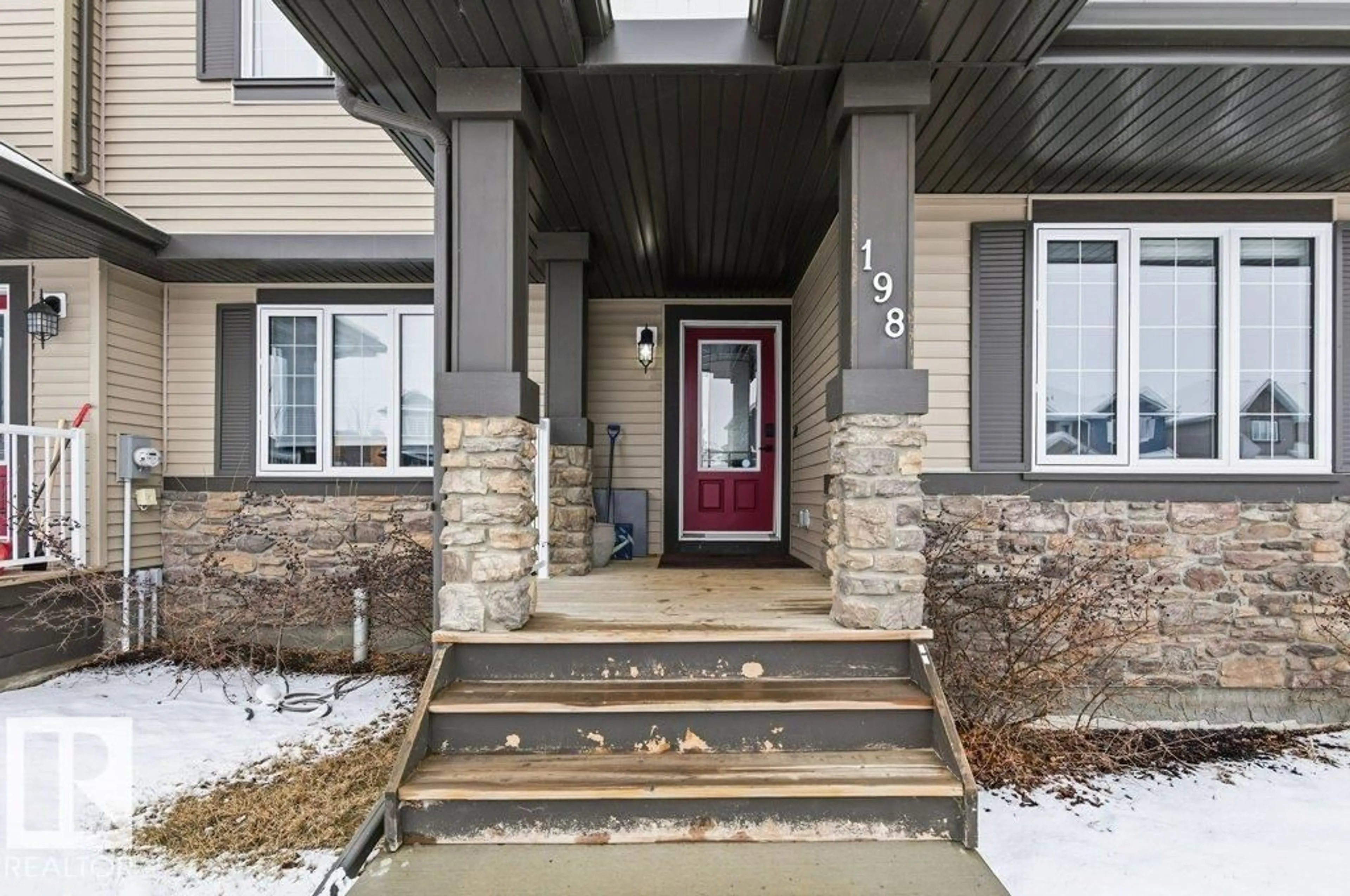 Indoor entryway for 198 ALLARD WY, Fort Saskatchewan Alberta T8L0T9