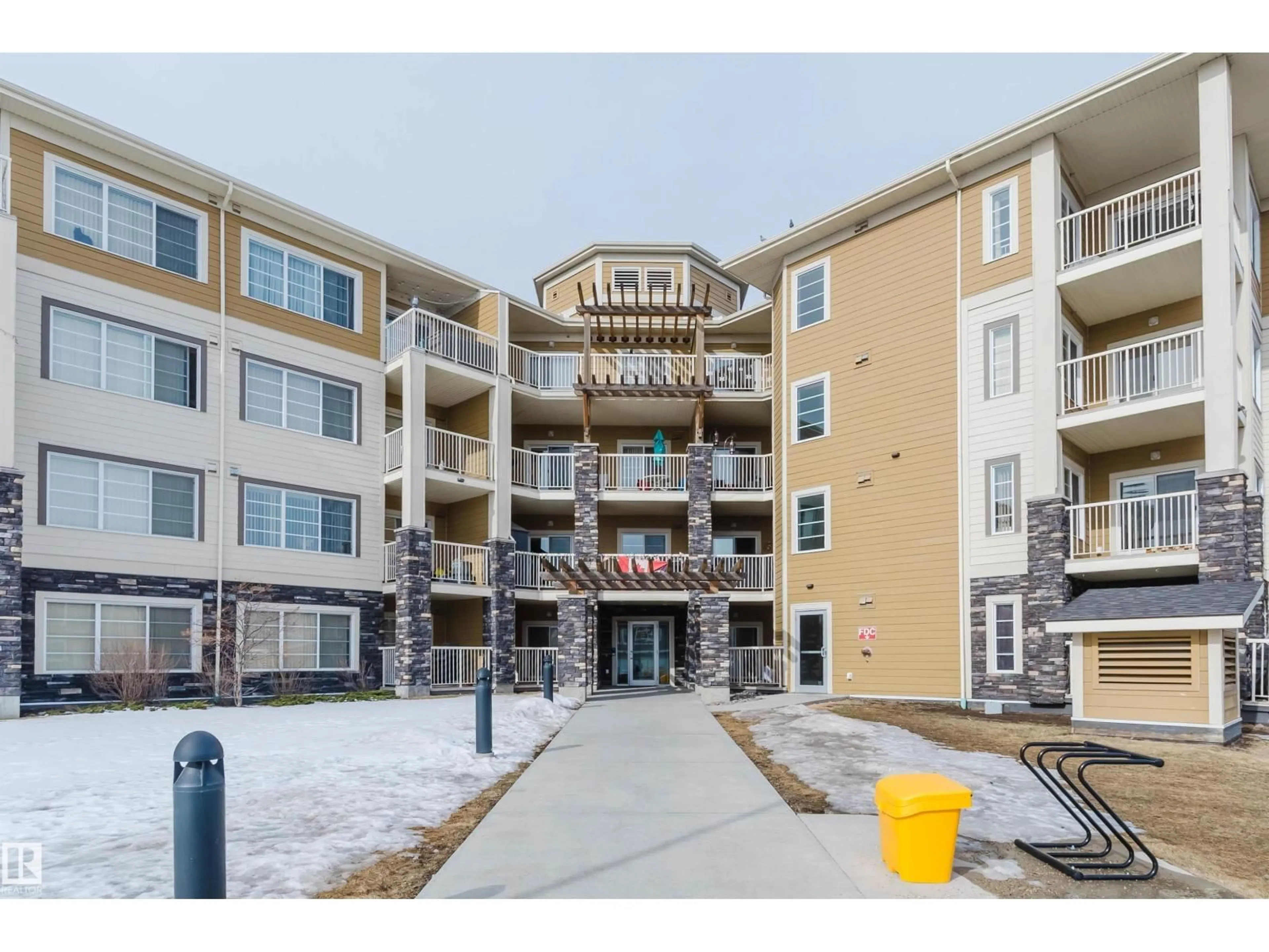 Patio, unknown for #402 - 3670 139 AV NW, Edmonton Alberta T5Y3N5
