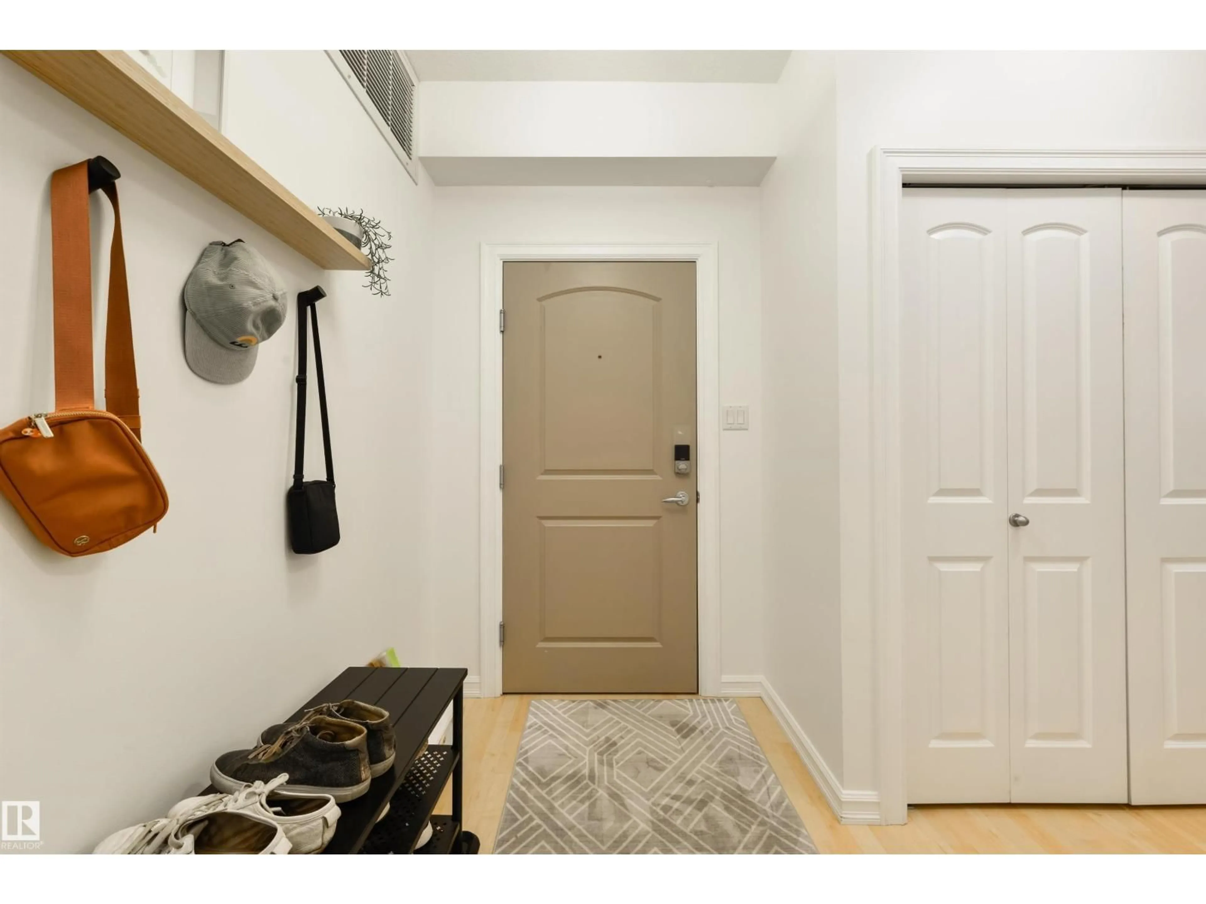 Indoor entryway for #304 - 10630 78 AV, Edmonton Alberta T6E1P5