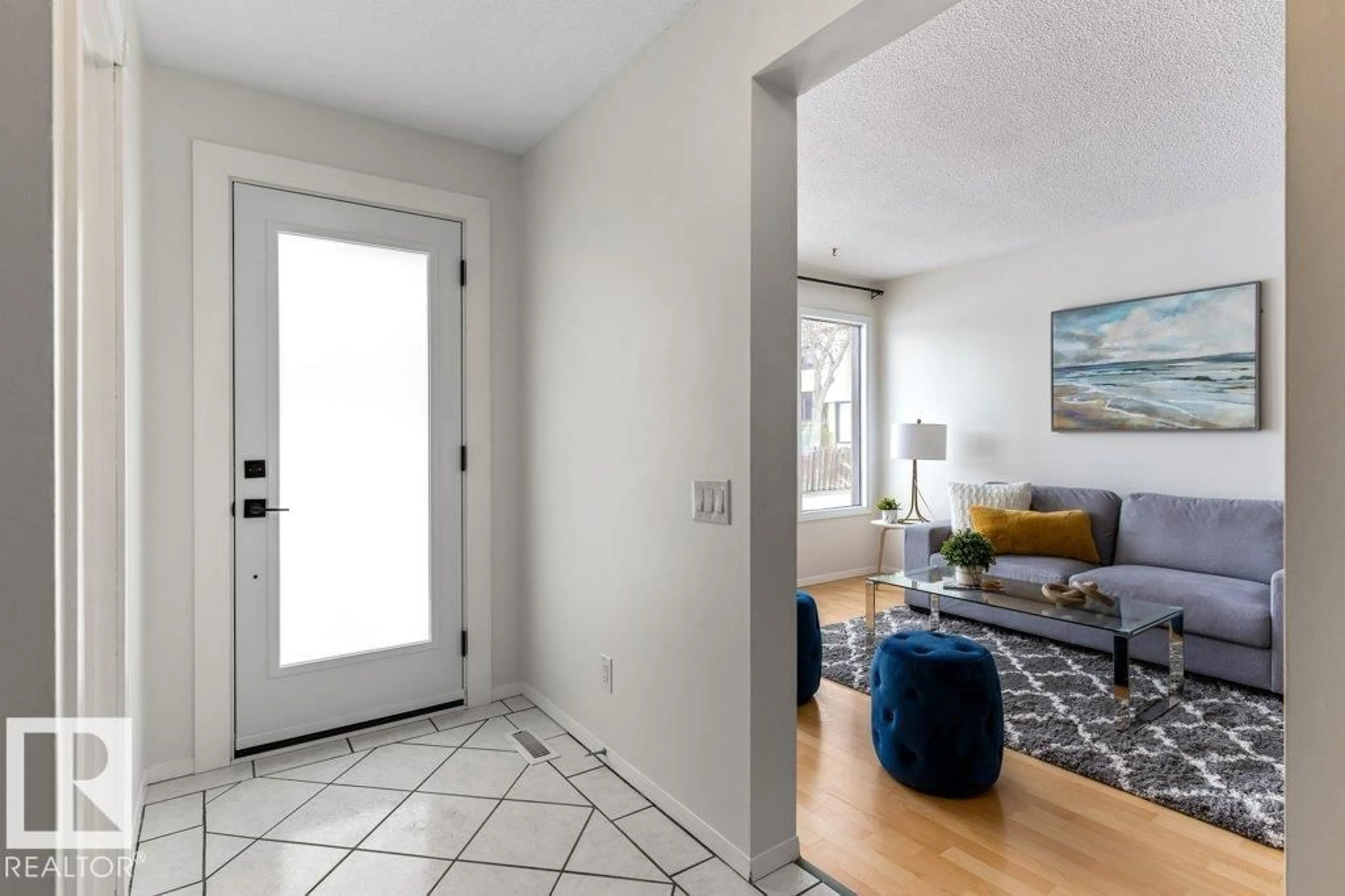 Indoor entryway for 133 GRANDIN VG, St. Albert Alberta T8N1R9