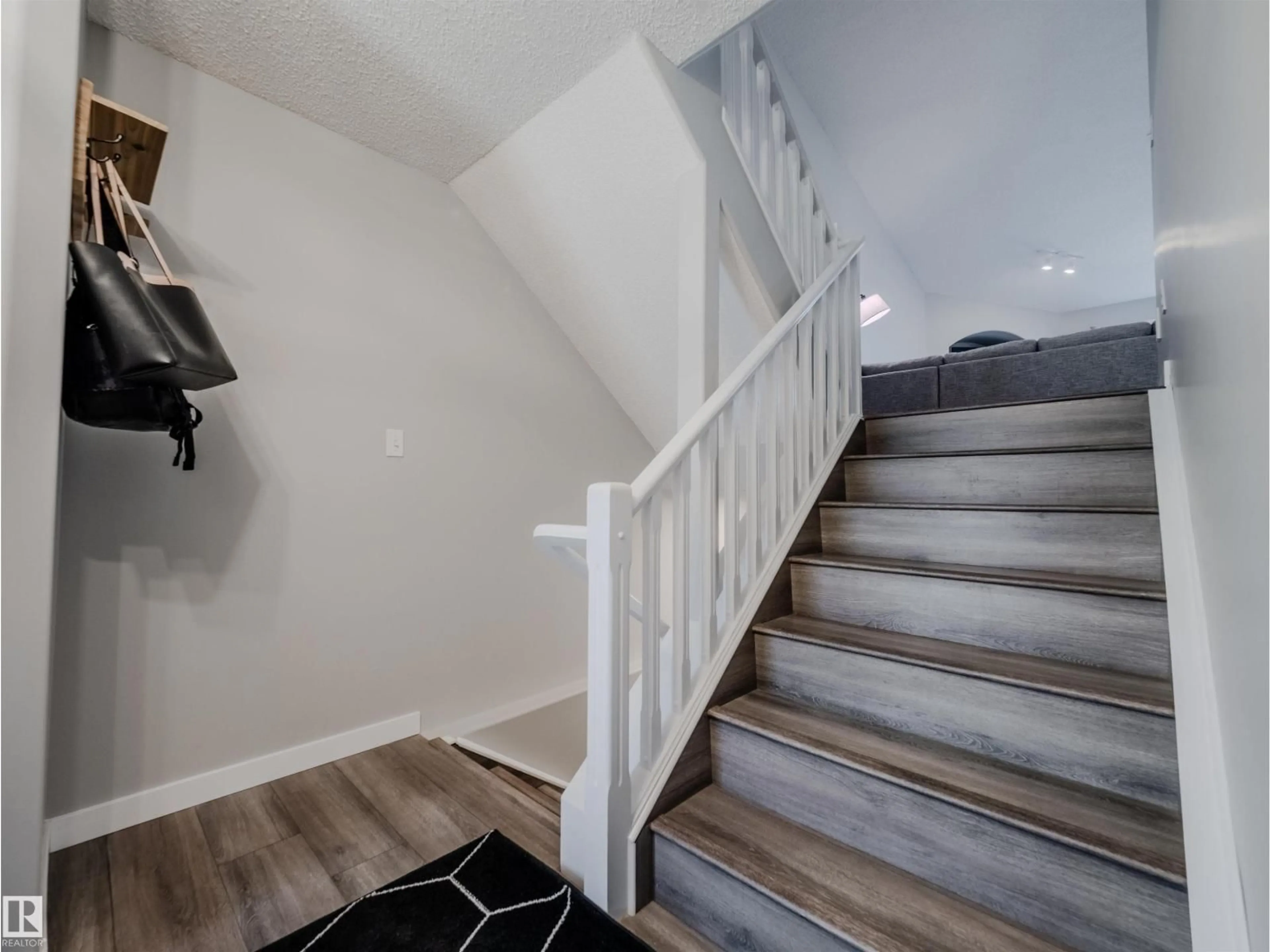 Stairs for 18 64 BLACKBURN, Edmonton Alberta T6W1C1