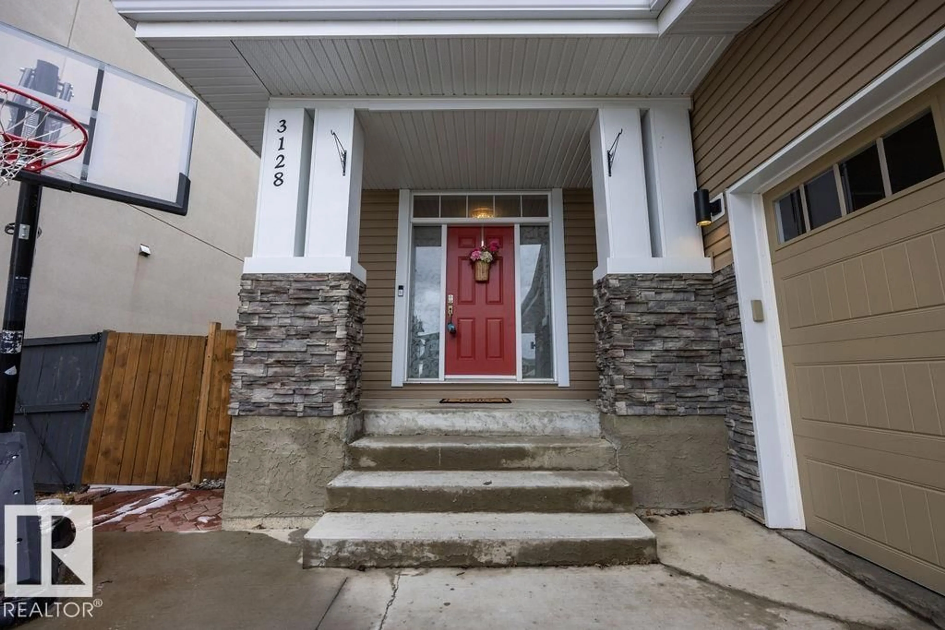 Indoor entryway for NE - 3128 58 AV, Rural Leduc County Alberta T4X1Z3