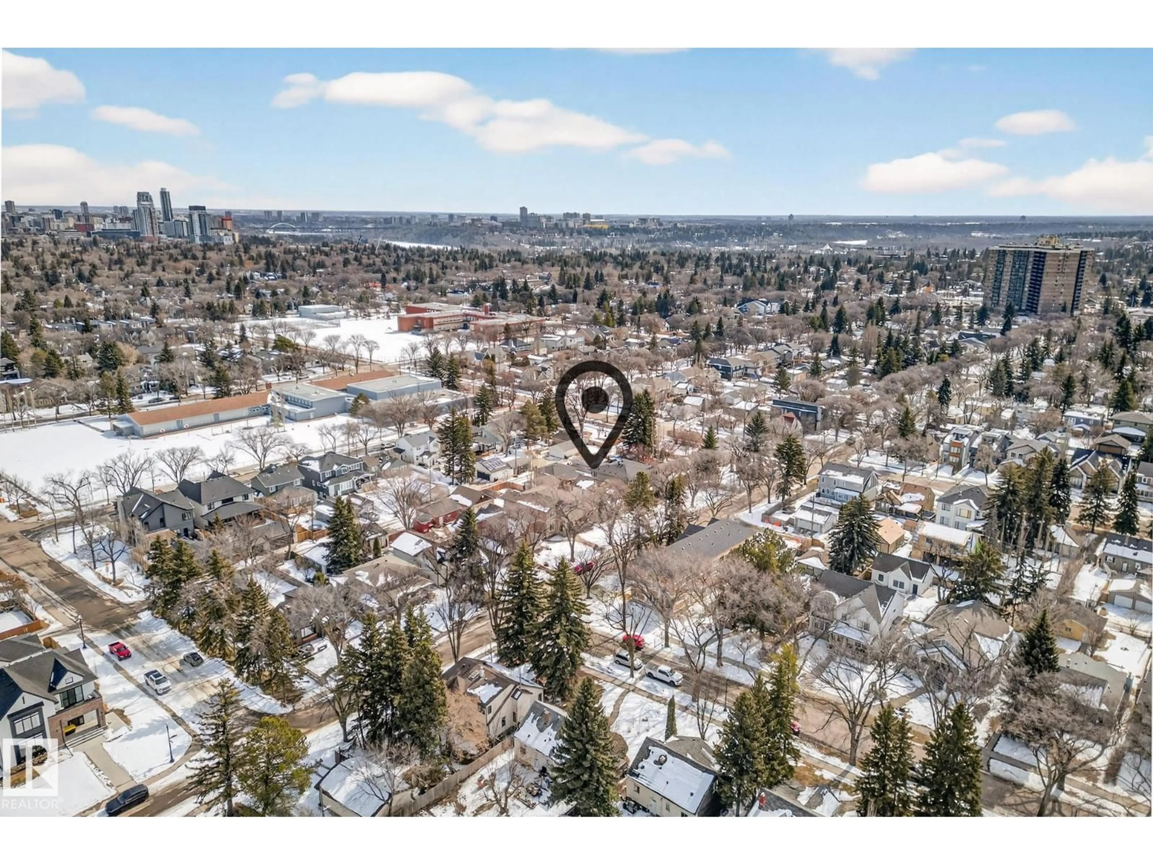 A pic from outside/outdoor area/front of a property/back of a property/a pic from drone, unknown for NW - 10519 140 ST, Edmonton Alberta T5N2M1