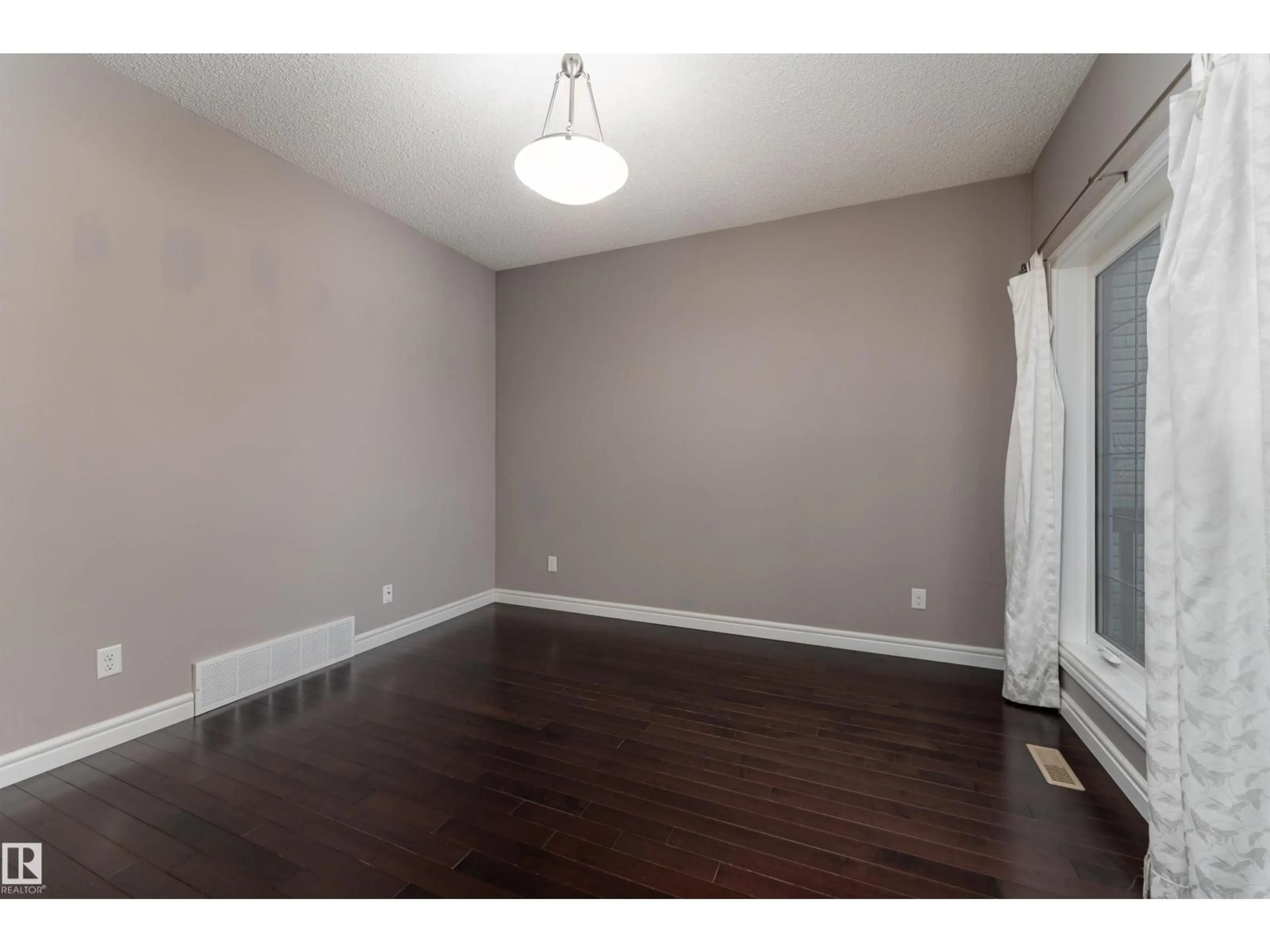 A pic of a room for 149 SUTTON CL, Sherwood Park Alberta T8H0T8