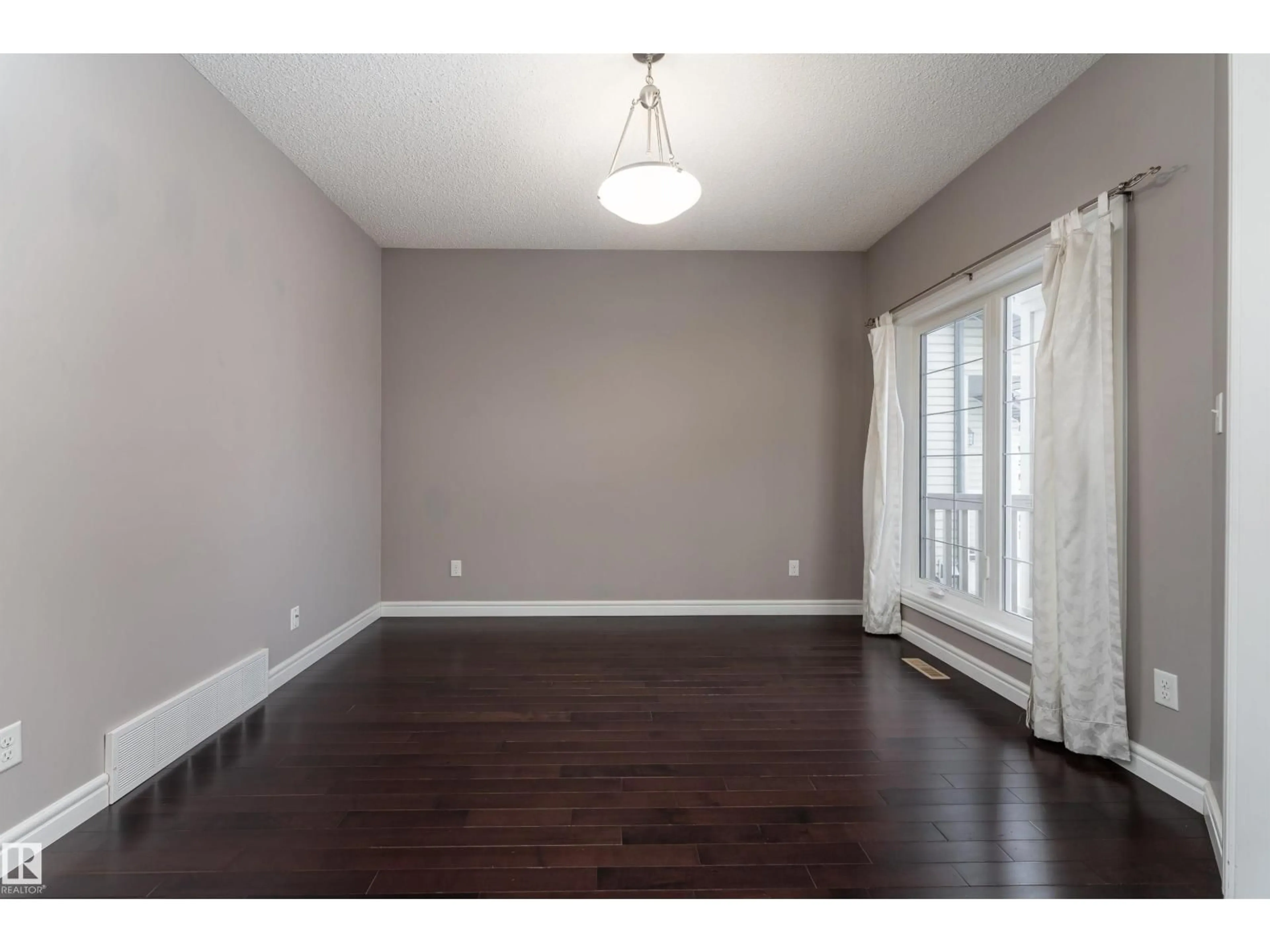 A pic of a room for 149 SUTTON CL, Sherwood Park Alberta T8H0T8
