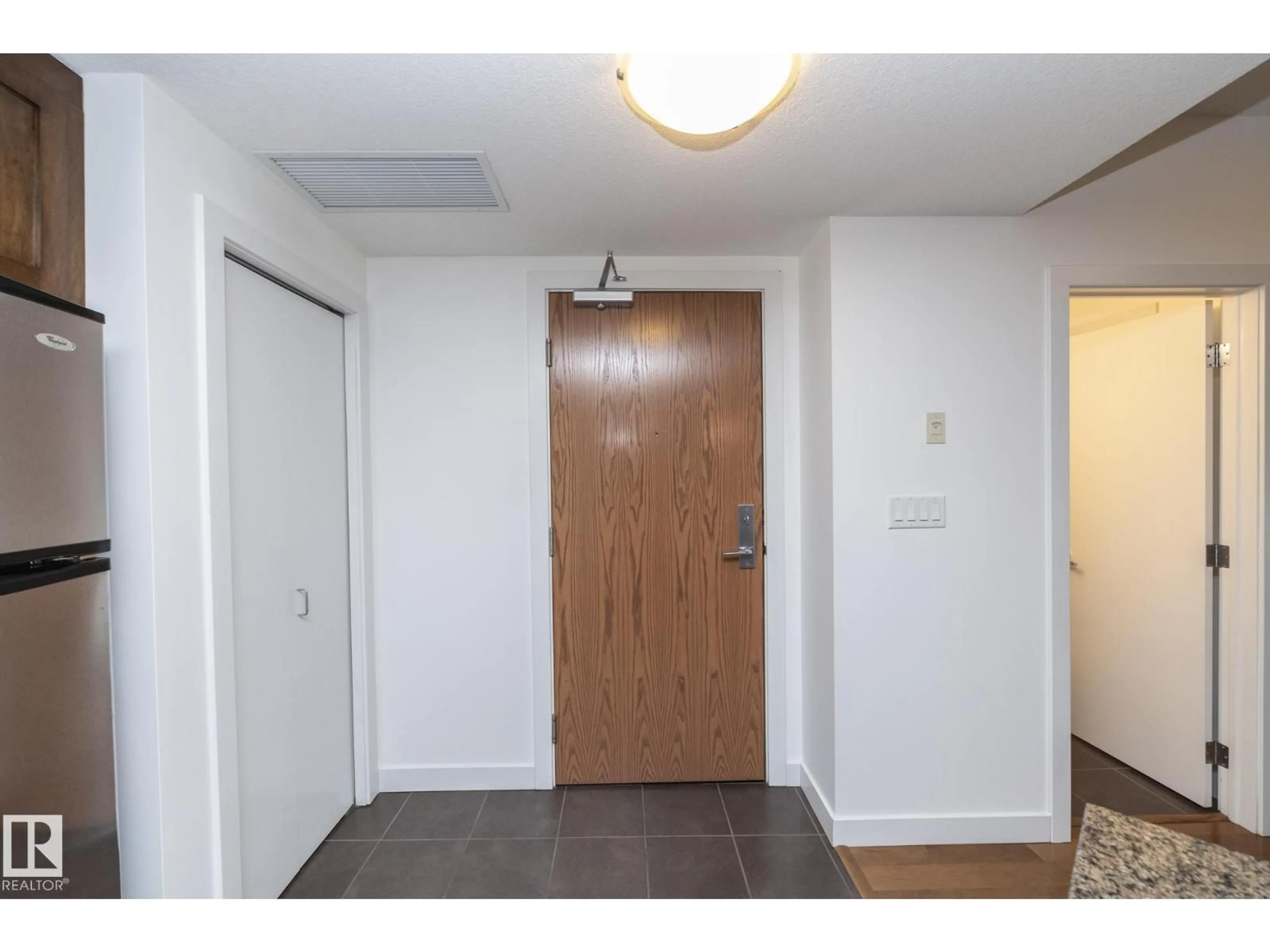 Unknown for 707 - 10055 118 ST, Edmonton Alberta T5K0C1