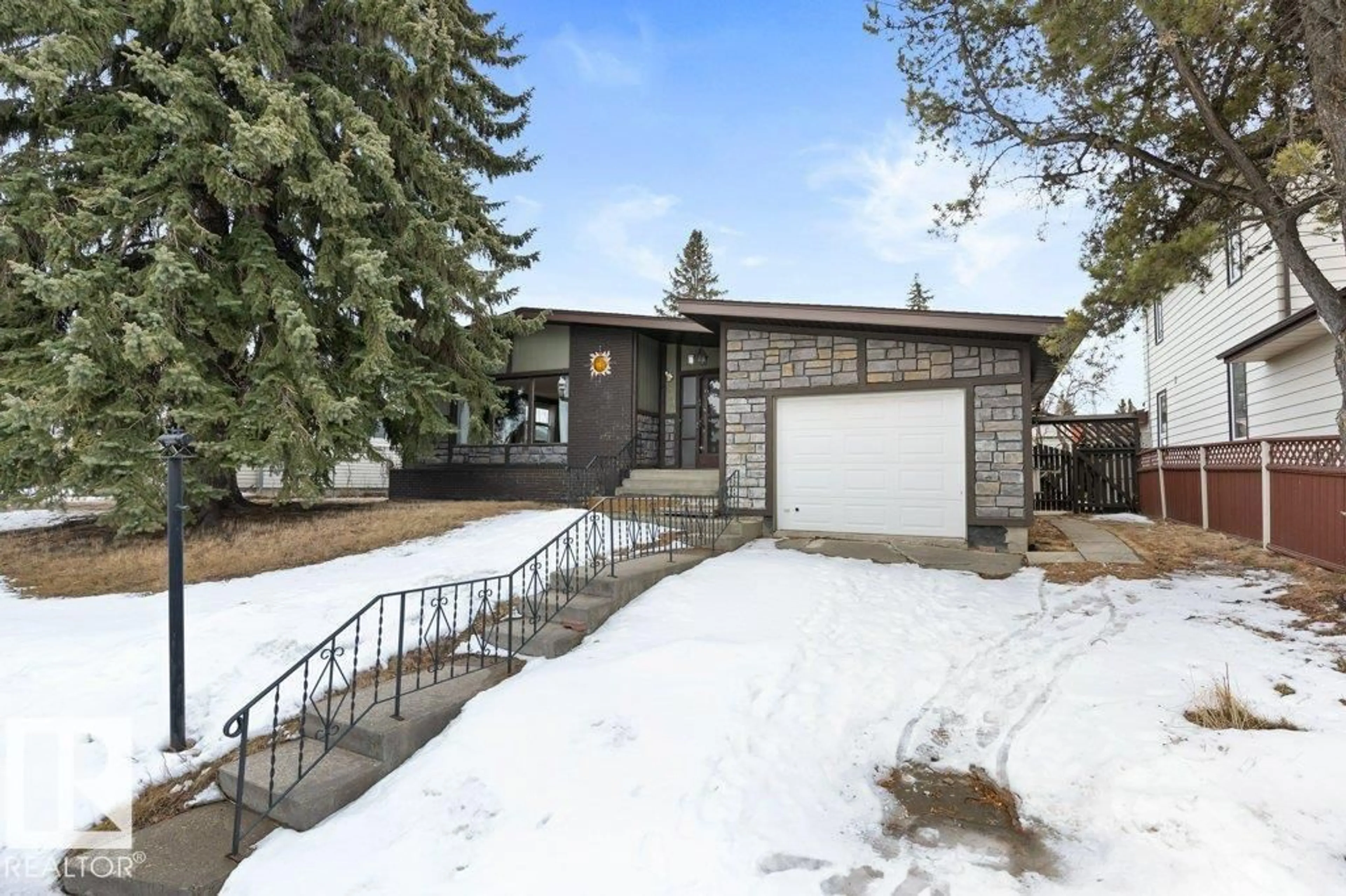 Unknown for 5006 55 AV, Stony Plain Alberta T7Z1B5